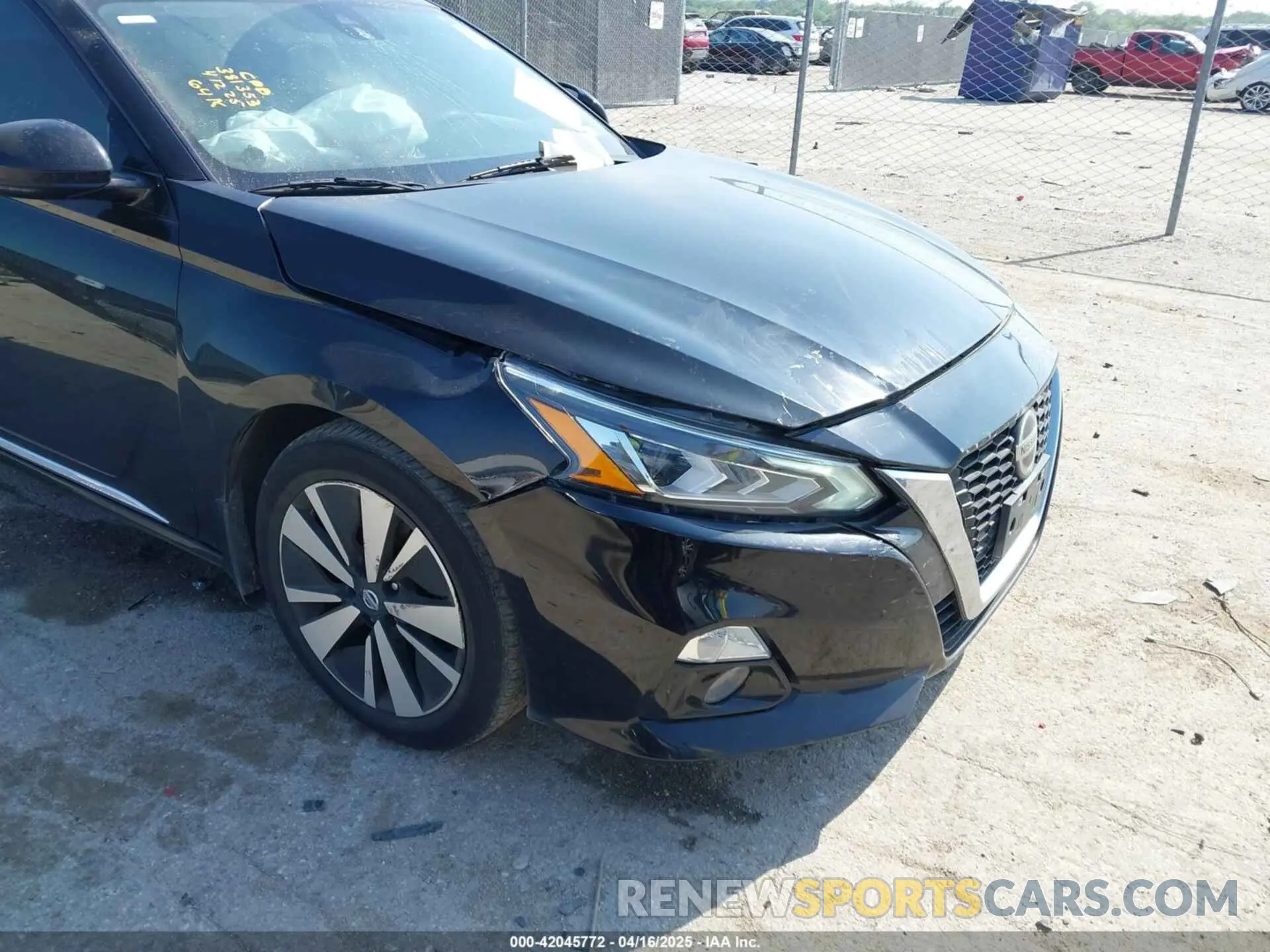 6 Photograph of a damaged car 1N4BL4DV2KC111475 NISSAN ALTIMA 2019