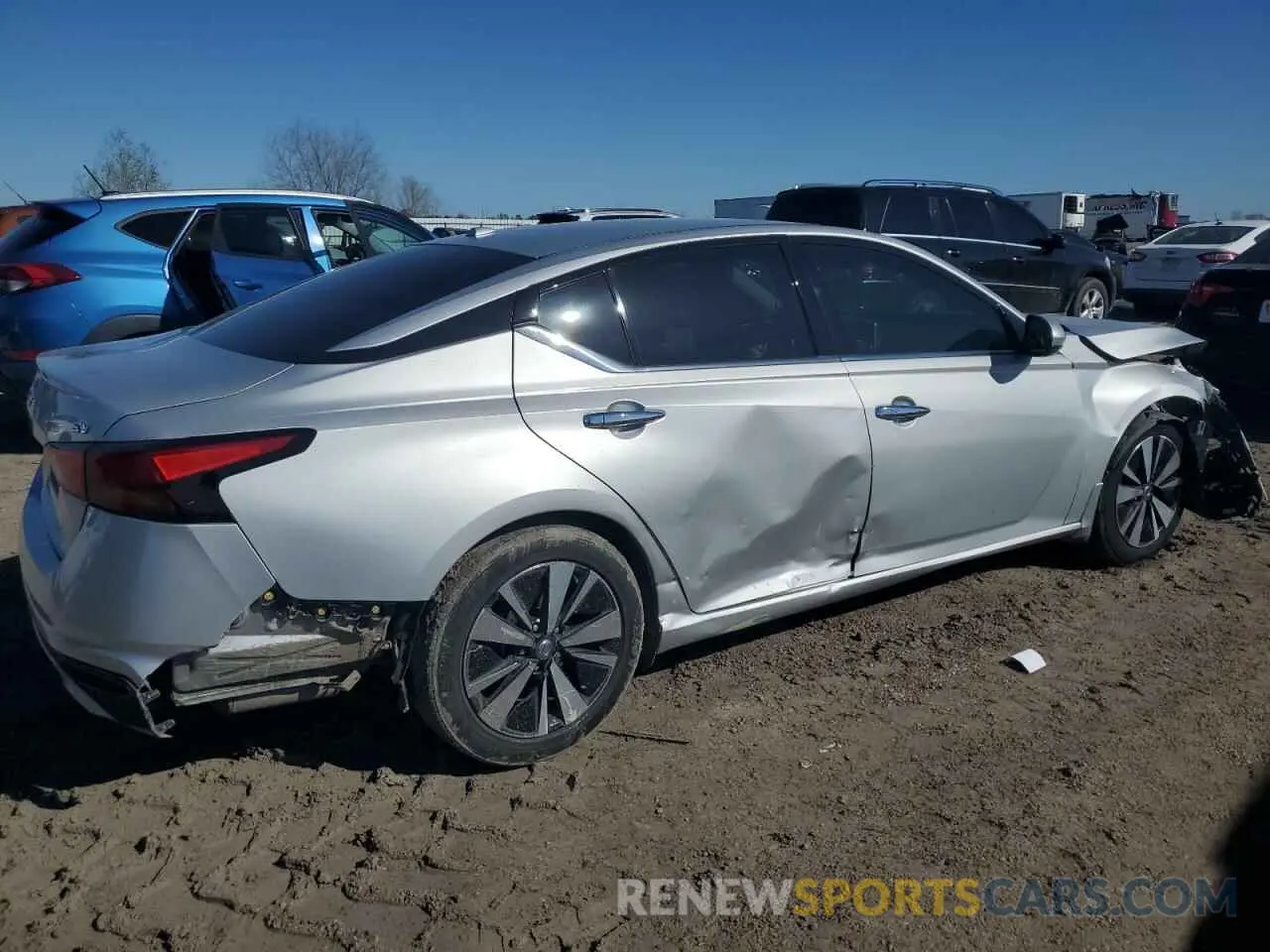 3 Photograph of a damaged car 1N4BL4DV2KC118443 NISSAN ALTIMA 2019