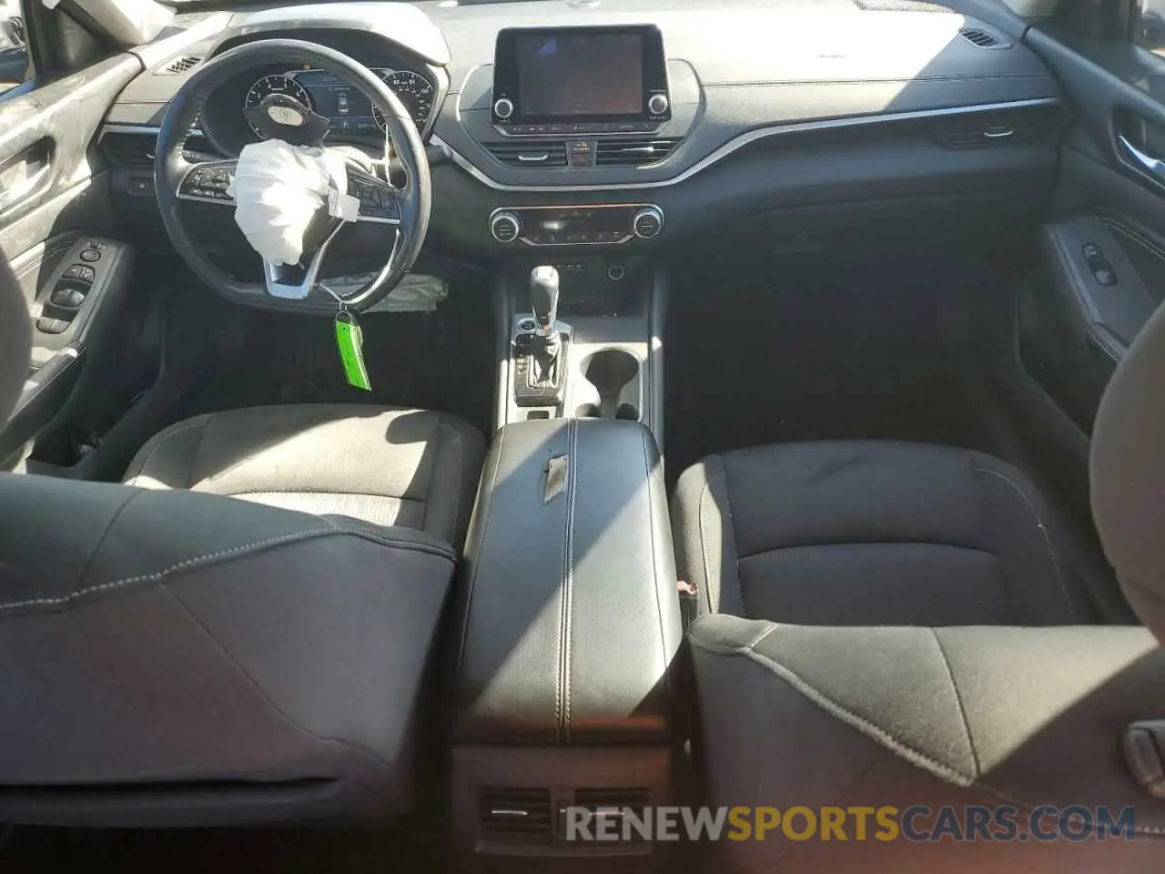 8 Photograph of a damaged car 1N4BL4DV2KC118443 NISSAN ALTIMA 2019