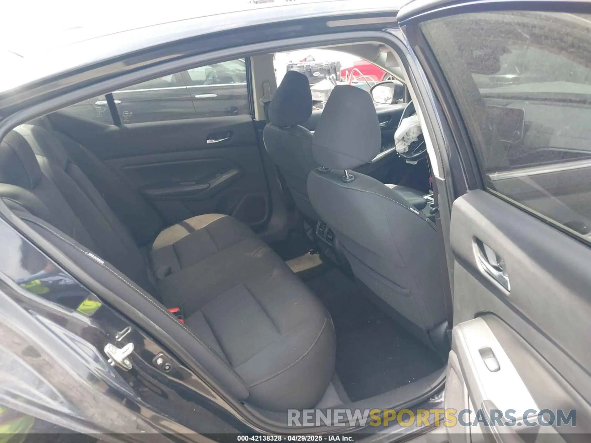 8 Photograph of a damaged car 1N4BL4DV2KC128311 NISSAN ALTIMA 2019