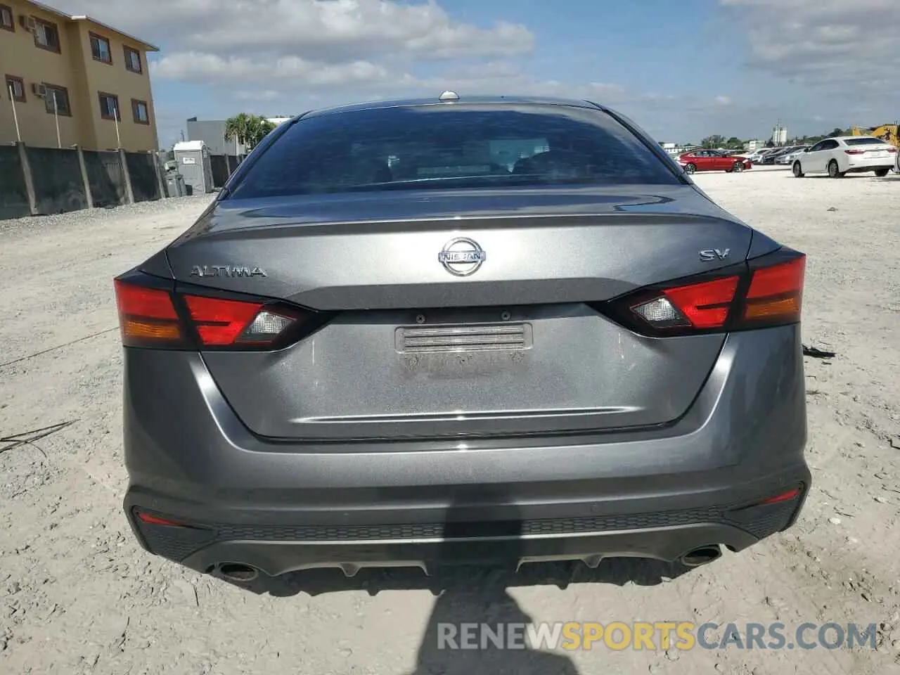 6 Photograph of a damaged car 1N4BL4DV2KC132035 NISSAN ALTIMA 2019