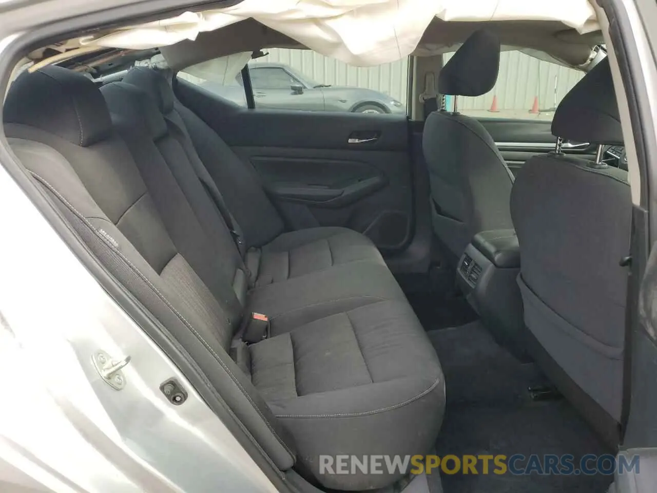 10 Photograph of a damaged car 1N4BL4DV2KC184944 NISSAN ALTIMA 2019