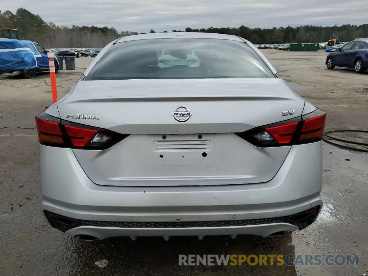 6 Photograph of a damaged car 1N4BL4DV2KC184944 NISSAN ALTIMA 2019