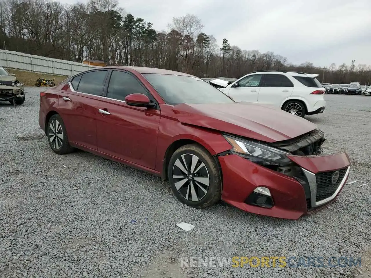 4 Photograph of a damaged car 1N4BL4DV3KC113851 NISSAN ALTIMA 2019