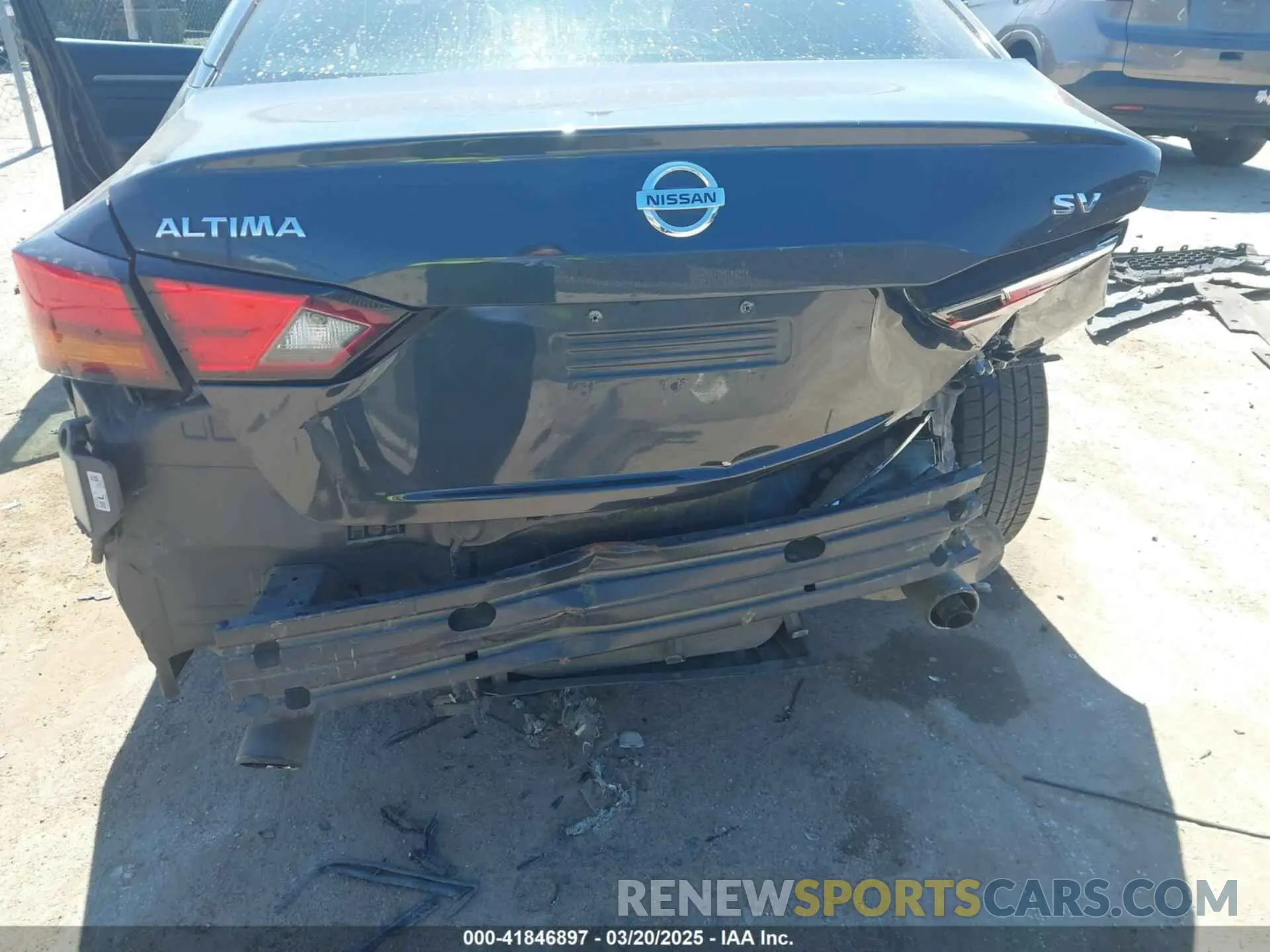 6 Photograph of a damaged car 1N4BL4DV3KC131234 NISSAN ALTIMA 2019