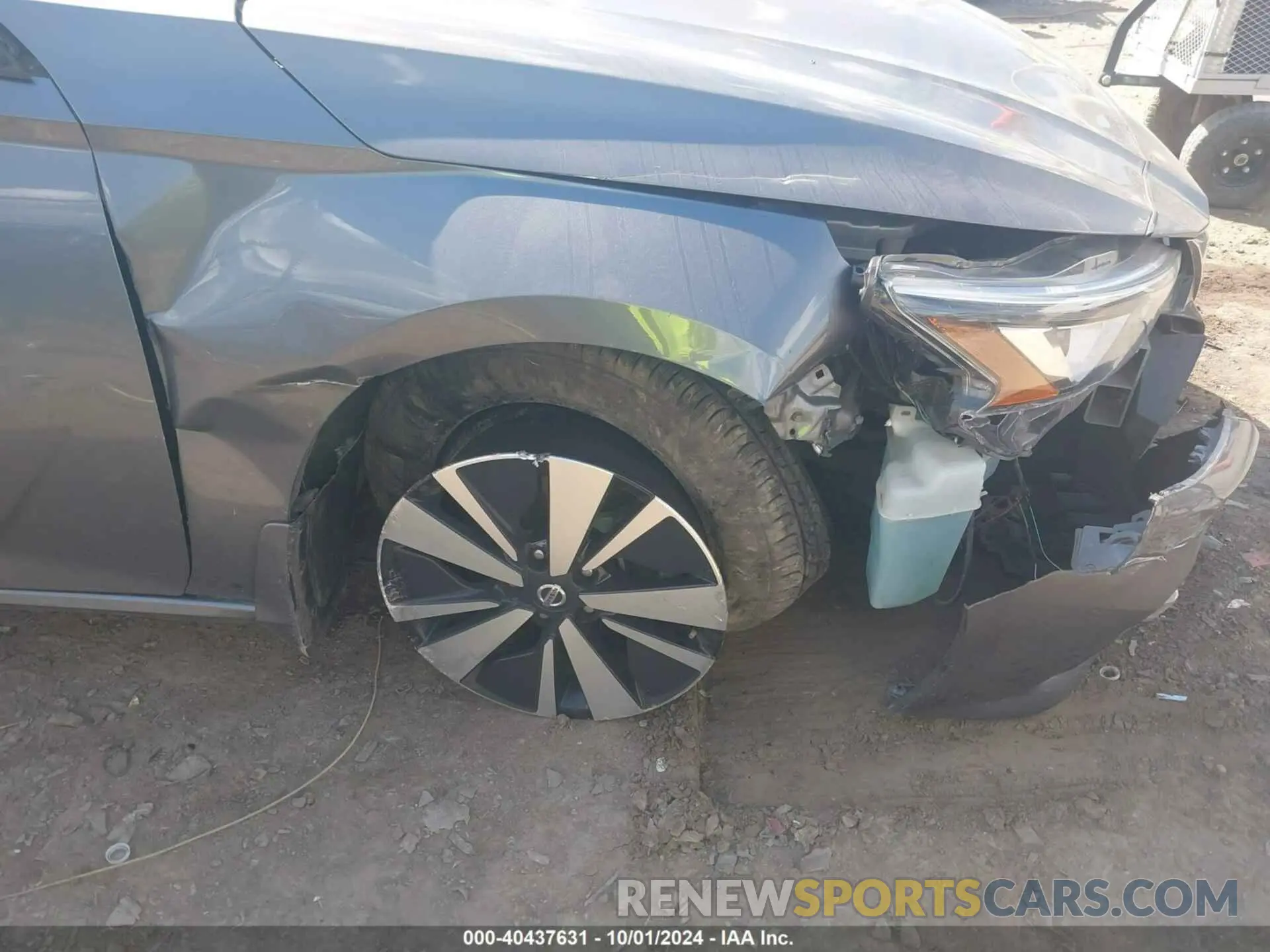 17 Photograph of a damaged car 1N4BL4DV3KC160135 NISSAN ALTIMA 2019
