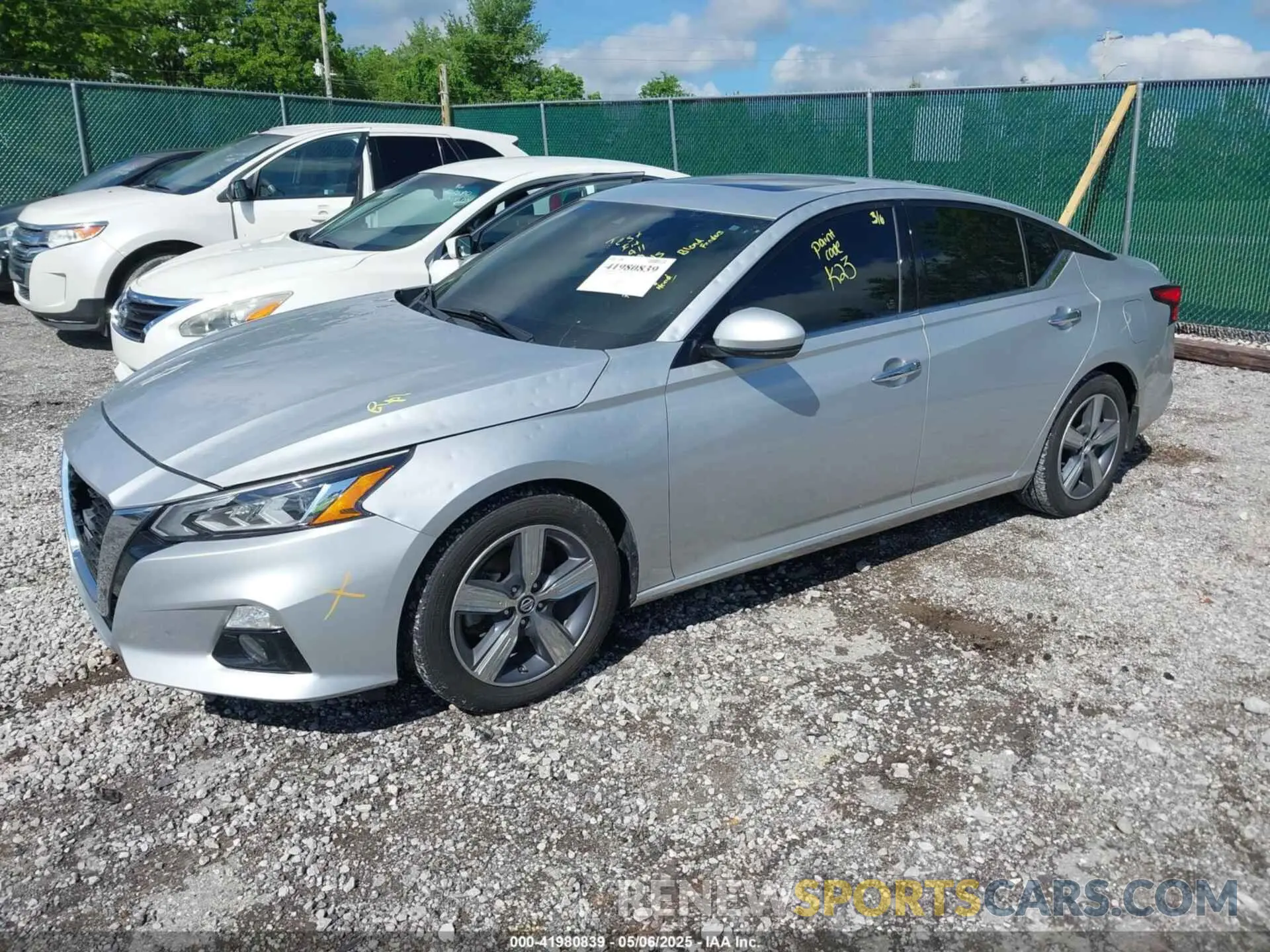 2 Photograph of a damaged car 1N4BL4DV4KC101255 NISSAN ALTIMA 2019