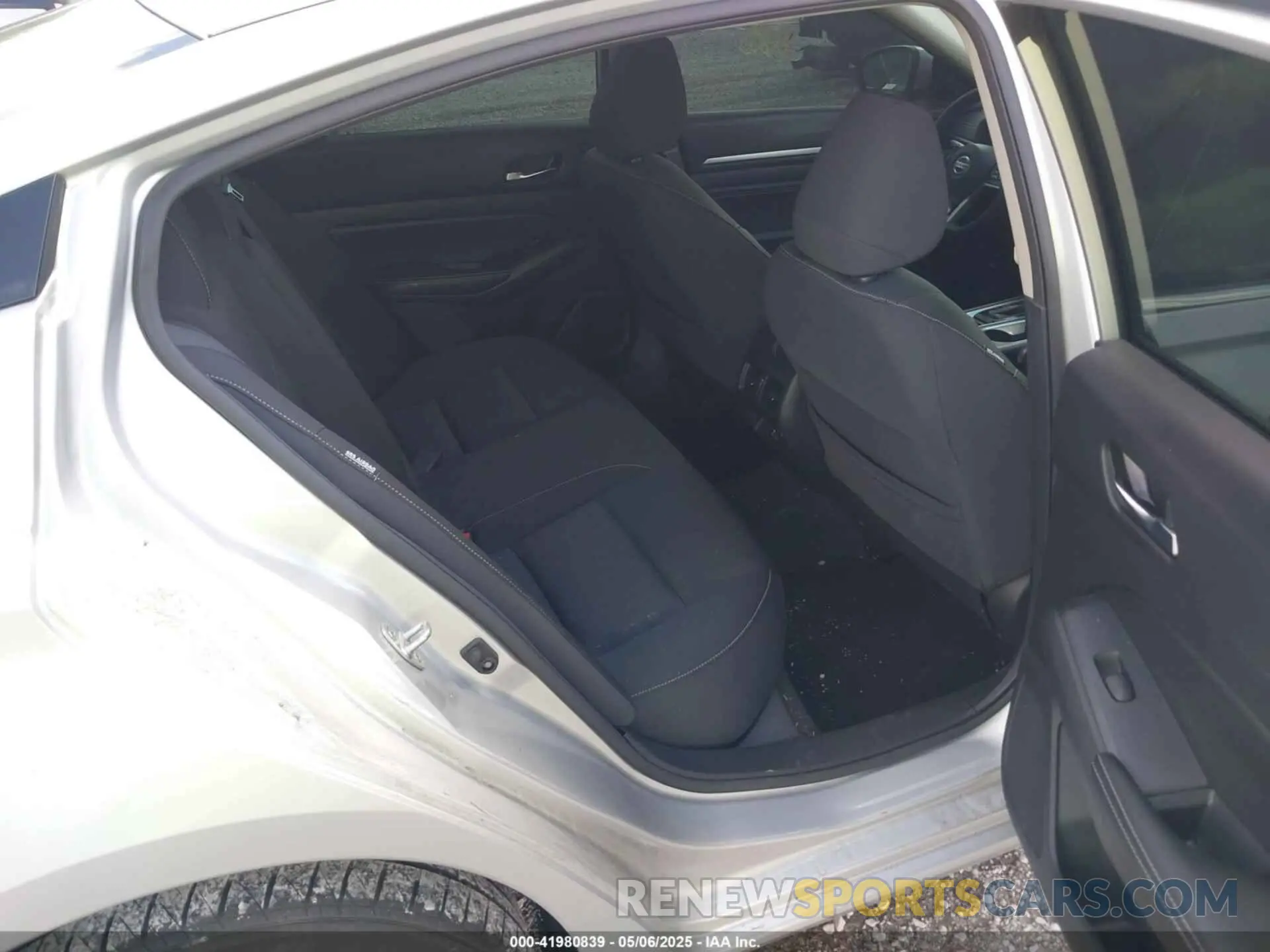 8 Photograph of a damaged car 1N4BL4DV4KC101255 NISSAN ALTIMA 2019