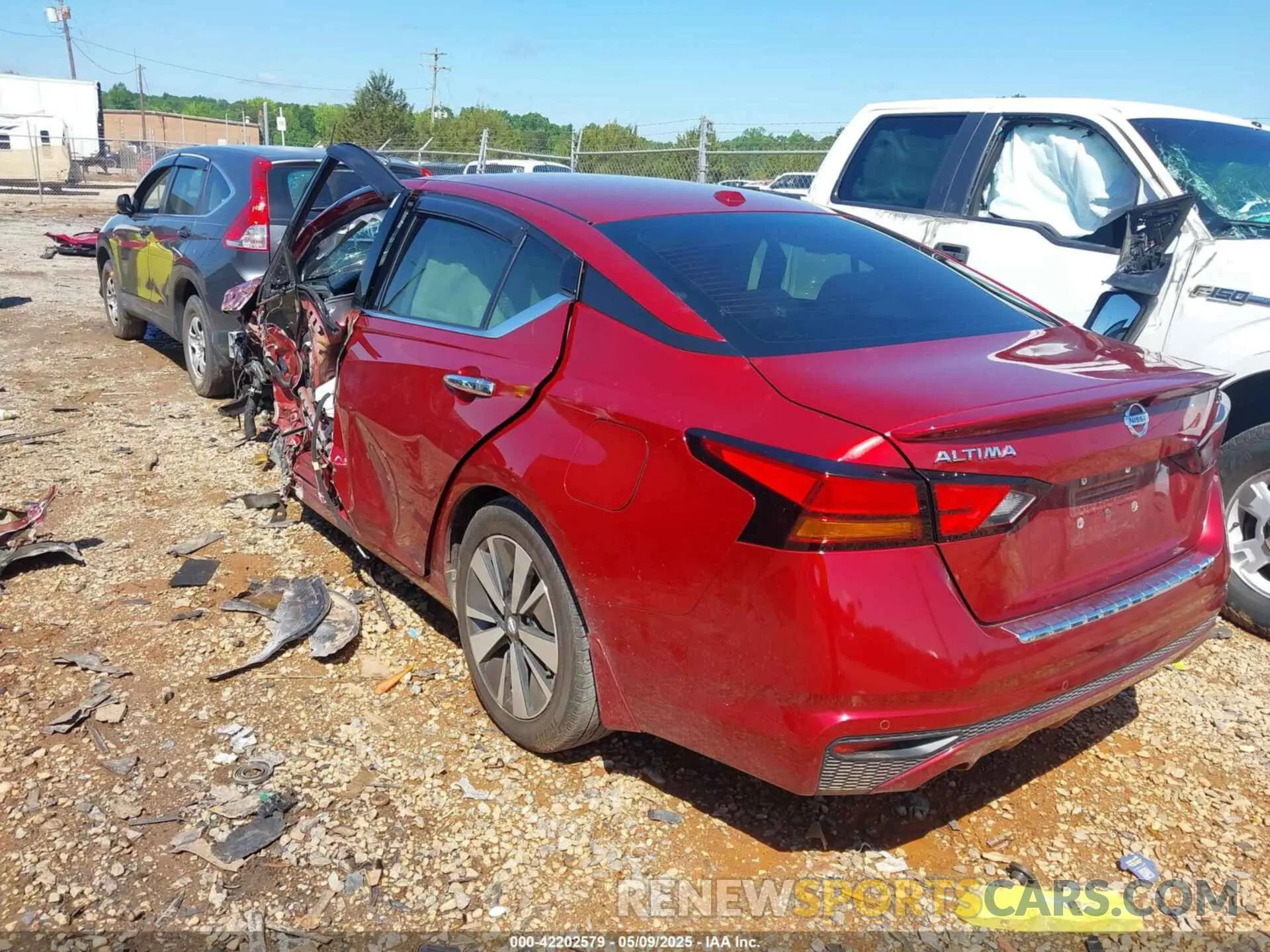3 Photograph of a damaged car 1N4BL4DV4KC108657 NISSAN ALTIMA 2019
