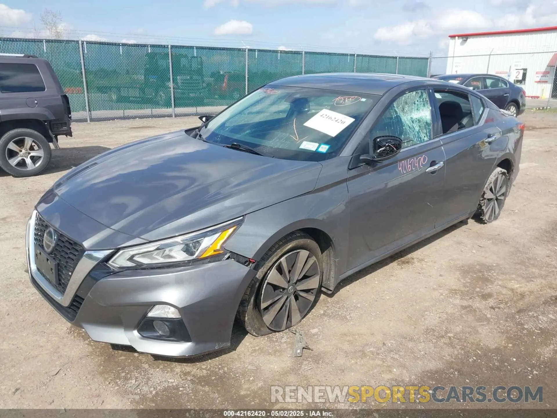 2 Photograph of a damaged car 1N4BL4DV4KC112188 NISSAN ALTIMA 2019