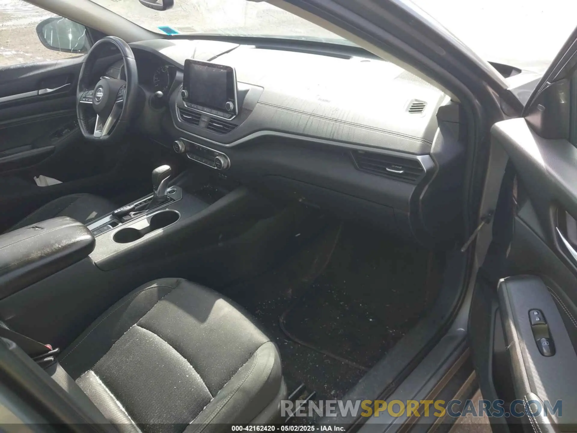 5 Photograph of a damaged car 1N4BL4DV4KC112188 NISSAN ALTIMA 2019