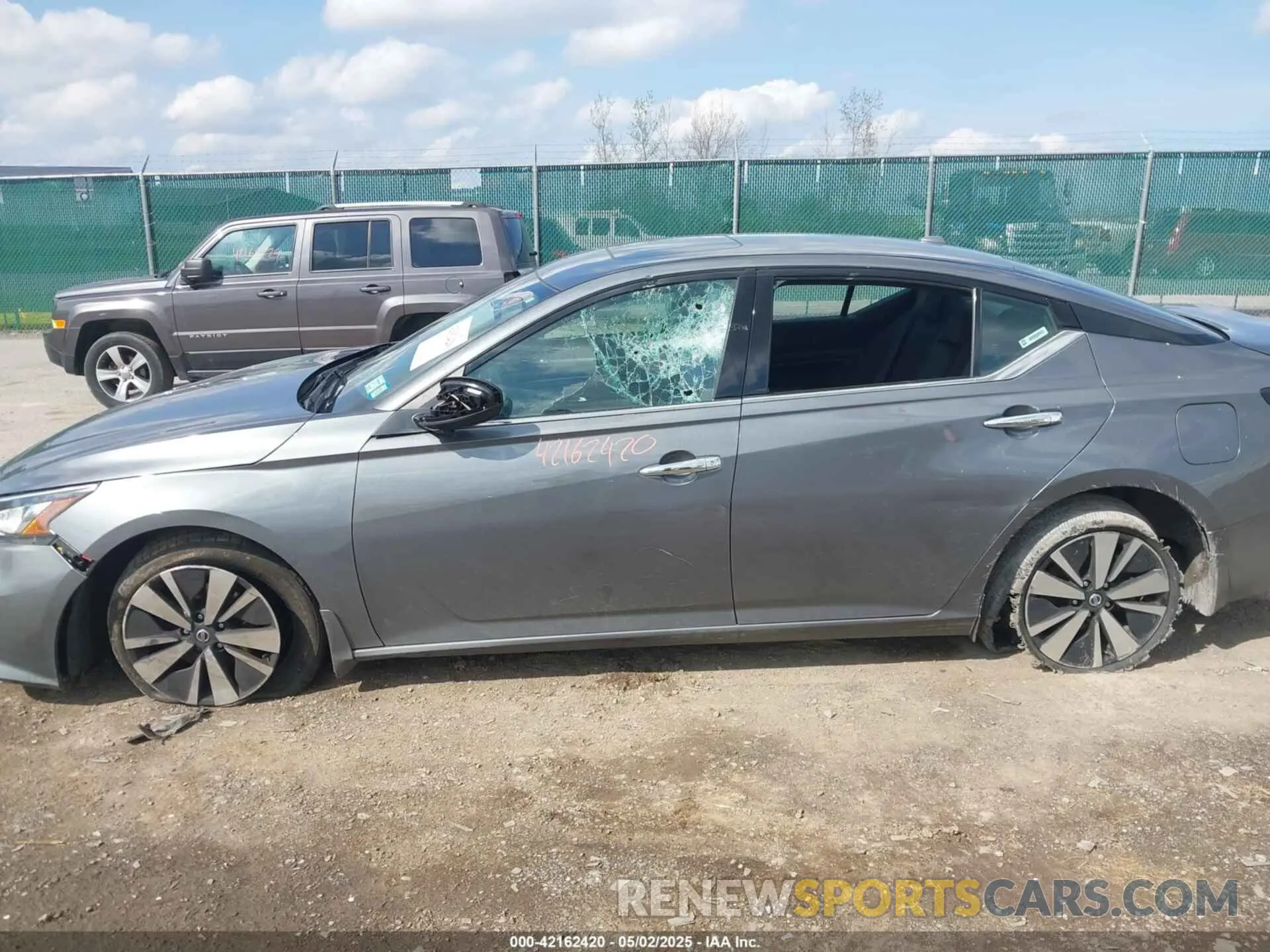 6 Photograph of a damaged car 1N4BL4DV4KC112188 NISSAN ALTIMA 2019