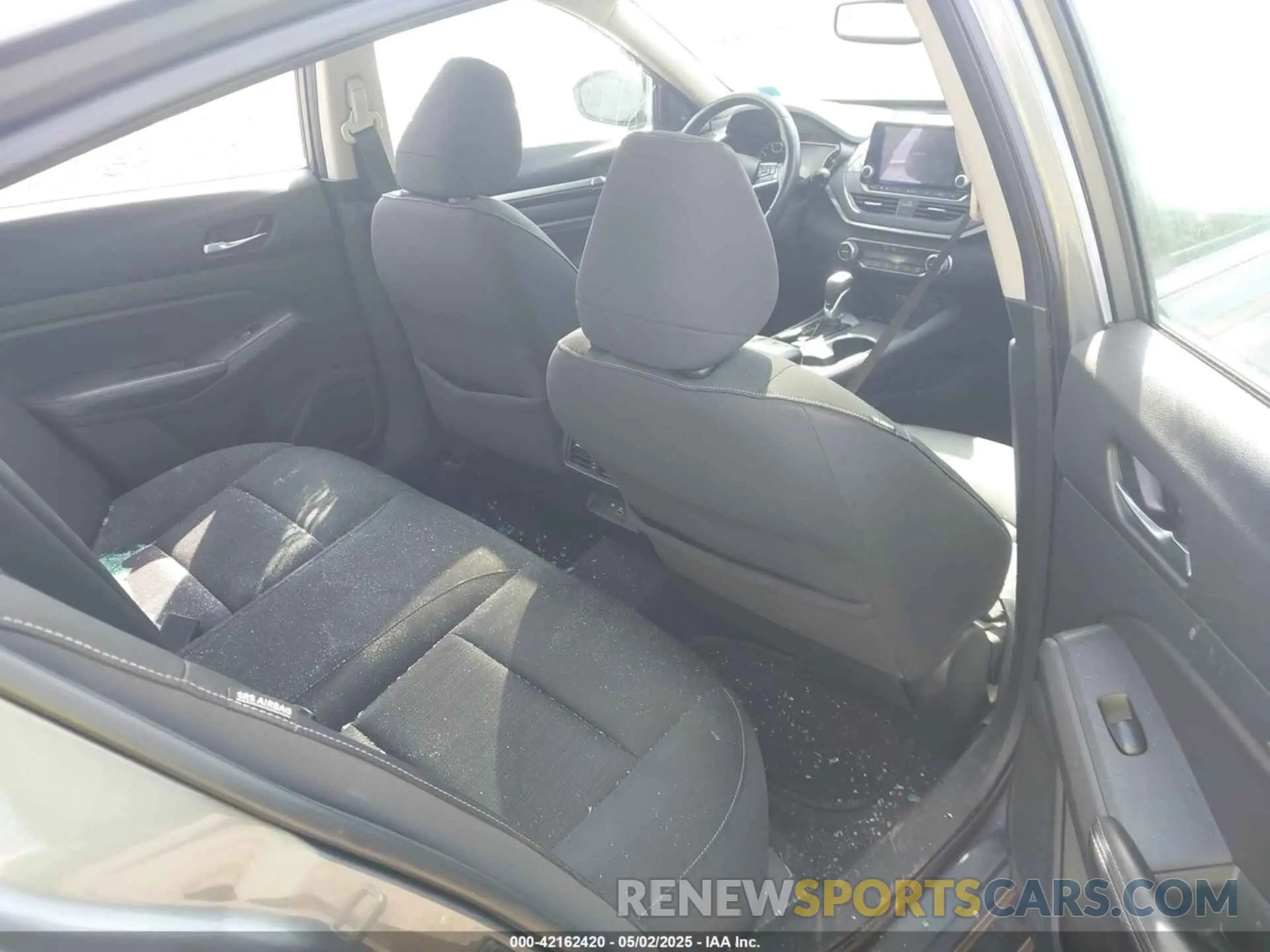 8 Photograph of a damaged car 1N4BL4DV4KC112188 NISSAN ALTIMA 2019