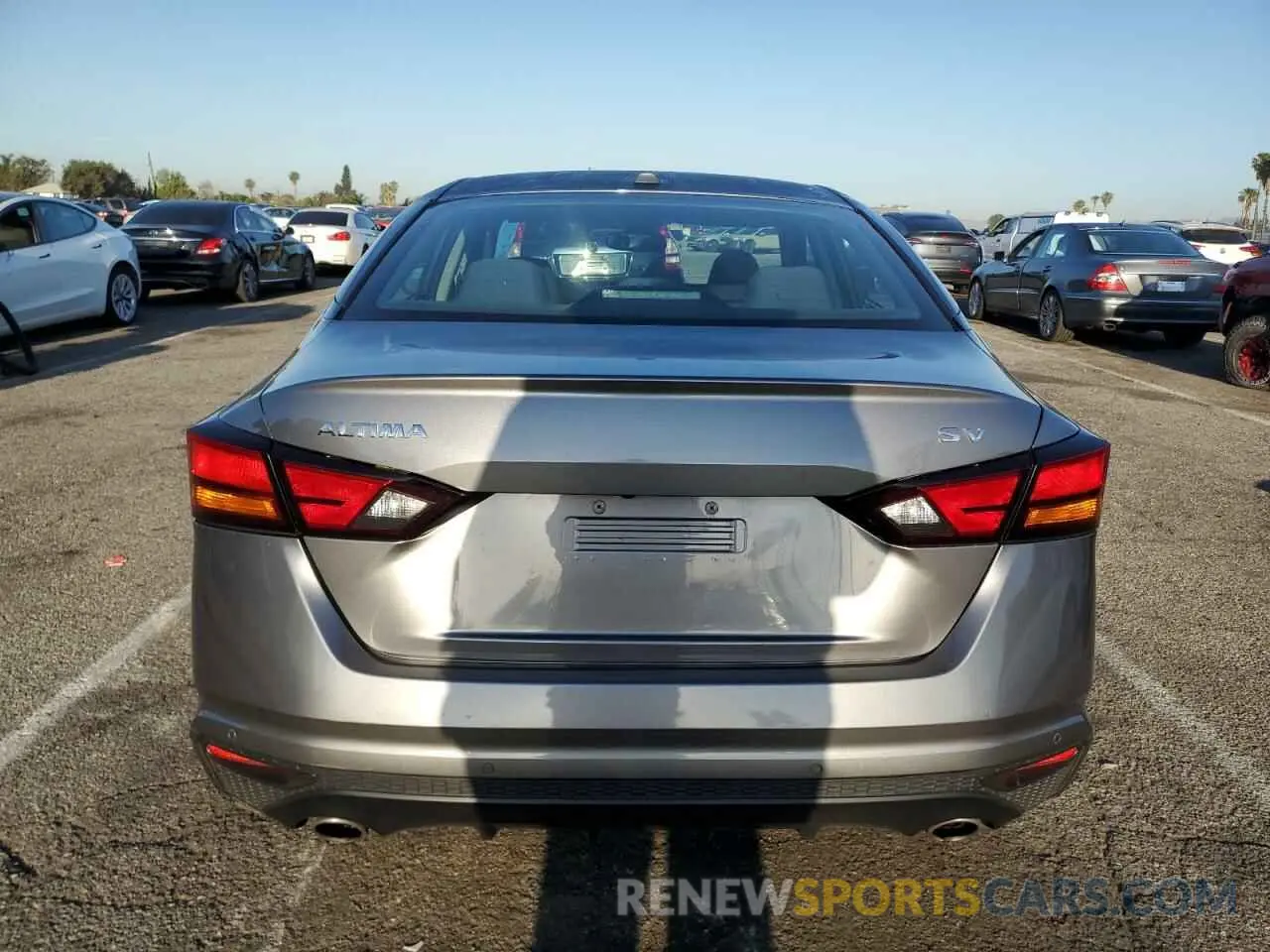 6 Photograph of a damaged car 1N4BL4DV4KC121358 NISSAN ALTIMA 2019