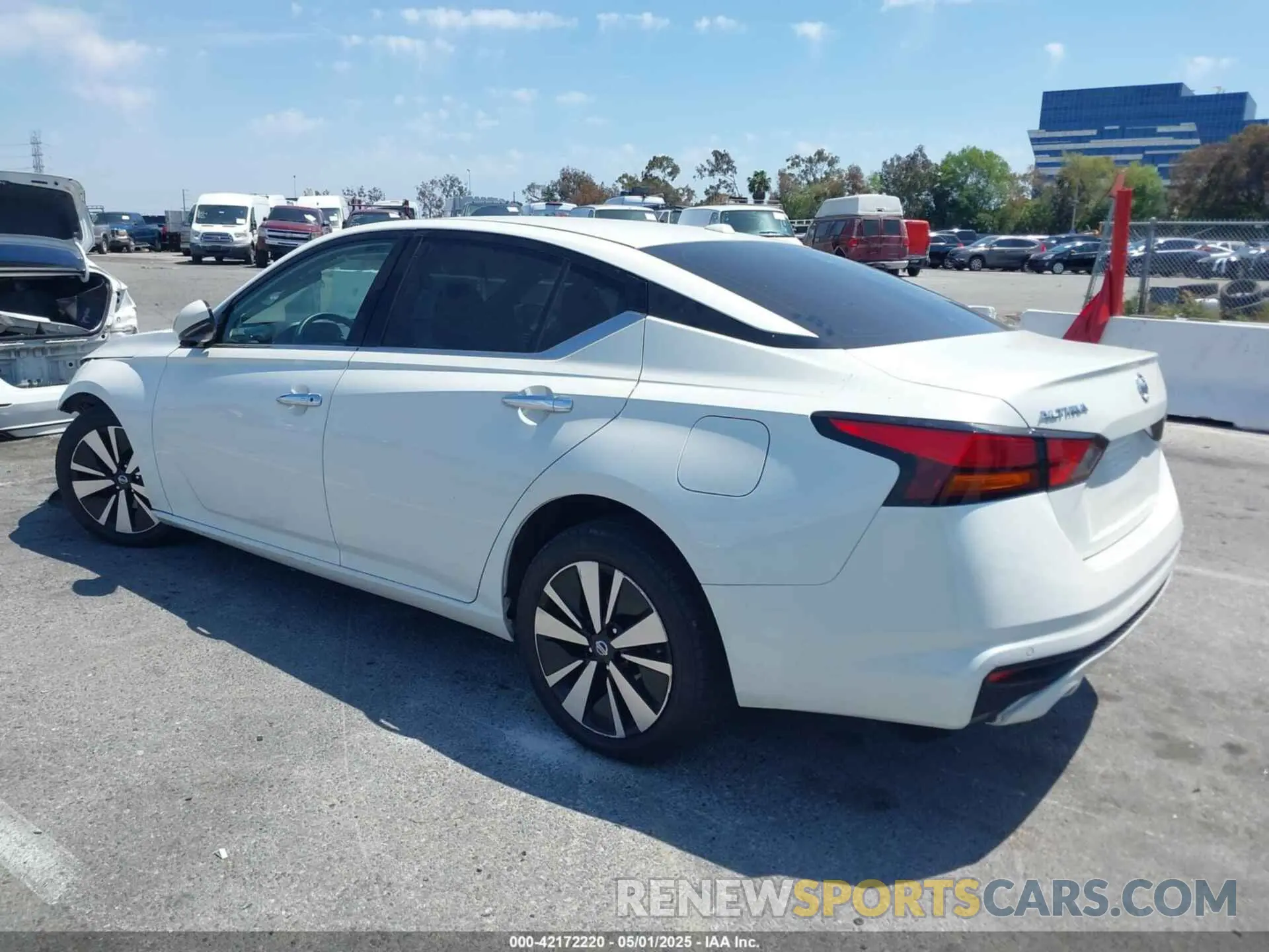 3 Photograph of a damaged car 1N4BL4DV4KC122350 NISSAN ALTIMA 2019