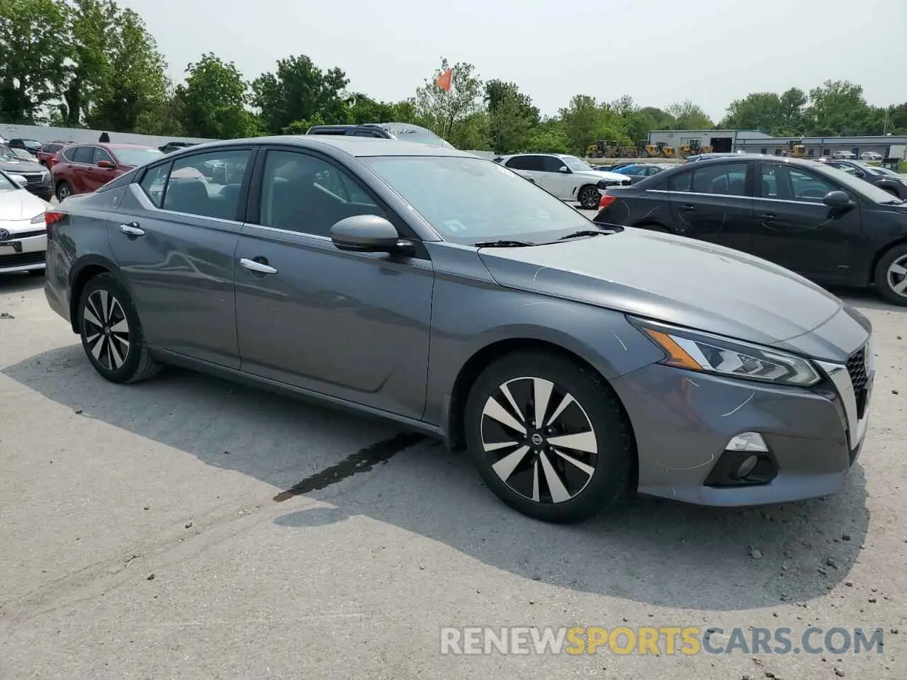 4 Photograph of a damaged car 1N4BL4DV5KC125144 NISSAN ALTIMA 2019