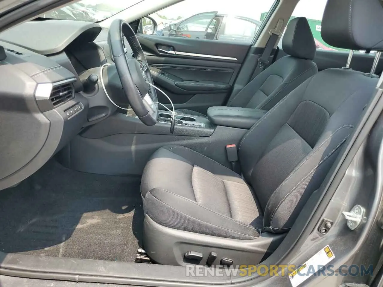 7 Photograph of a damaged car 1N4BL4DV5KC125144 NISSAN ALTIMA 2019