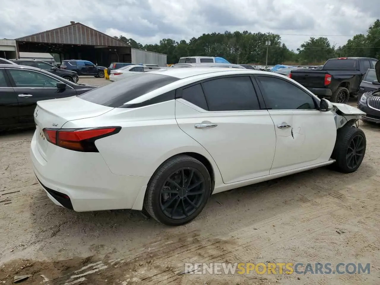 3 Photograph of a damaged car 1N4BL4DV5KC131543 NISSAN ALTIMA 2019