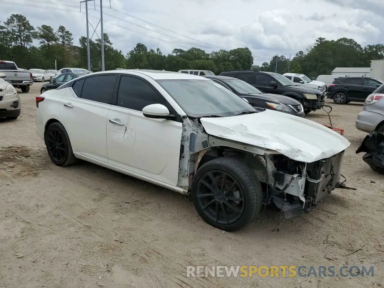 4 Photograph of a damaged car 1N4BL4DV5KC131543 NISSAN ALTIMA 2019