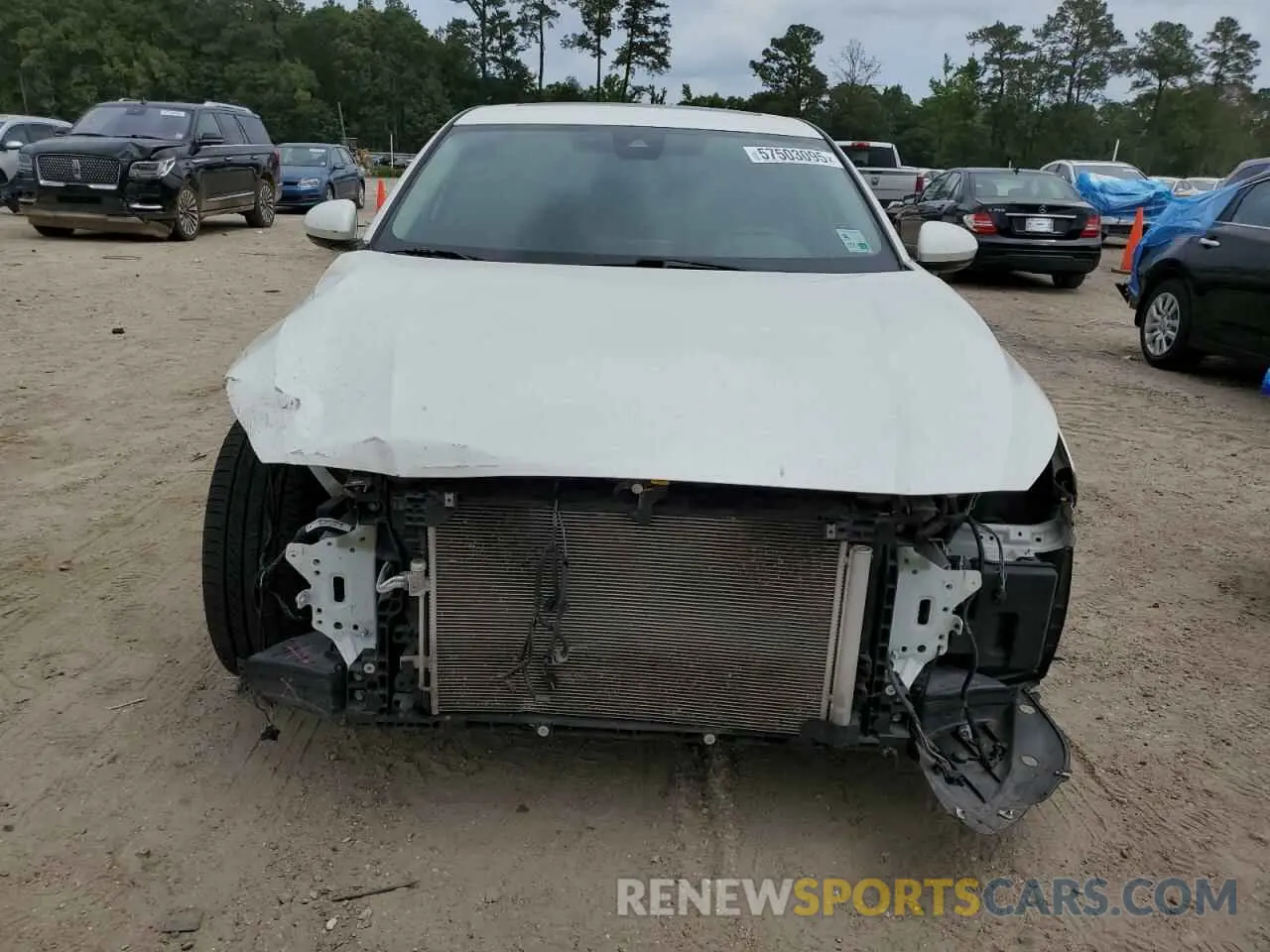5 Photograph of a damaged car 1N4BL4DV5KC131543 NISSAN ALTIMA 2019