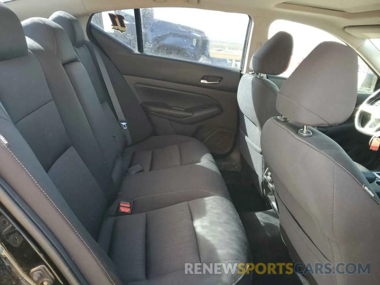 10 Photograph of a damaged car 1N4BL4DV5KN306054 NISSAN ALTIMA 2019