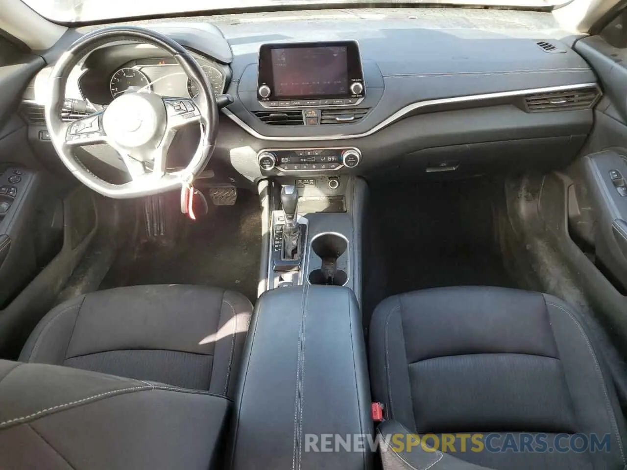 8 Photograph of a damaged car 1N4BL4DV5KN306054 NISSAN ALTIMA 2019