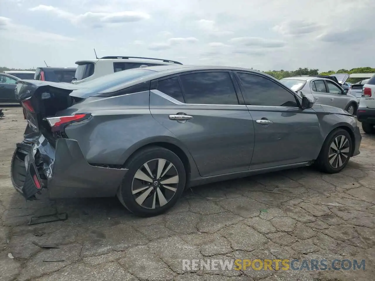 3 Photograph of a damaged car 1N4BL4DV6KC104948 NISSAN ALTIMA 2019