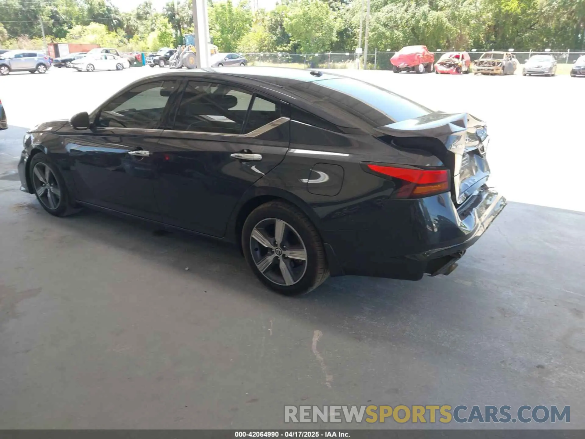 3 Photograph of a damaged car 1N4BL4DV6KC117294 NISSAN ALTIMA 2019