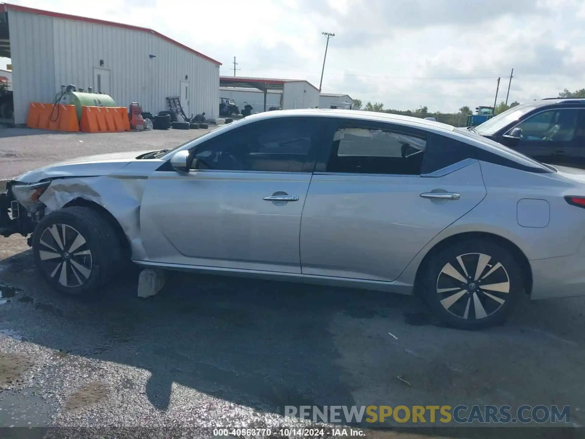 14 Photograph of a damaged car 1N4BL4DV6KC124679 NISSAN ALTIMA 2019