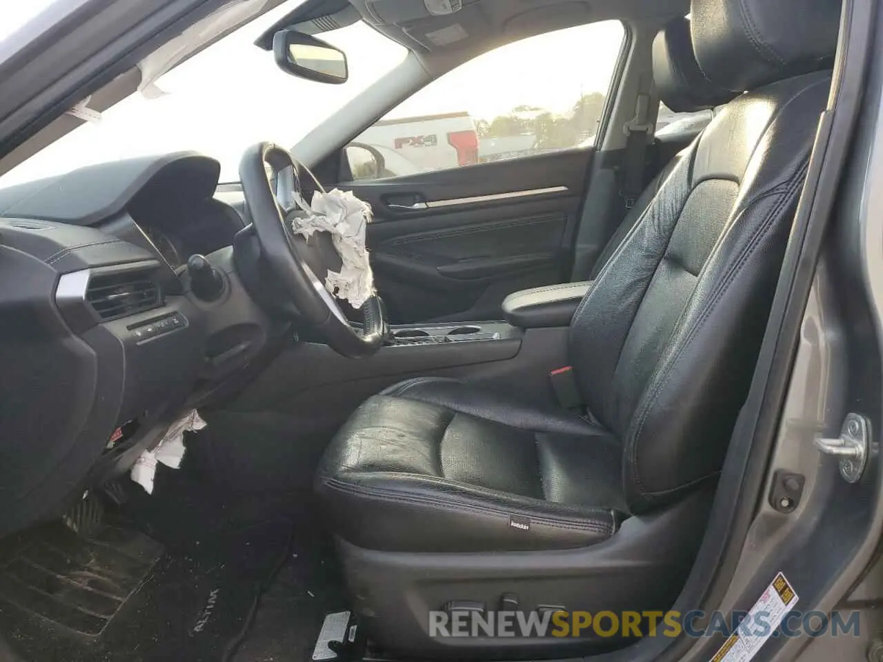 7 Photograph of a damaged car 1N4BL4DV6KC134161 NISSAN ALTIMA 2019