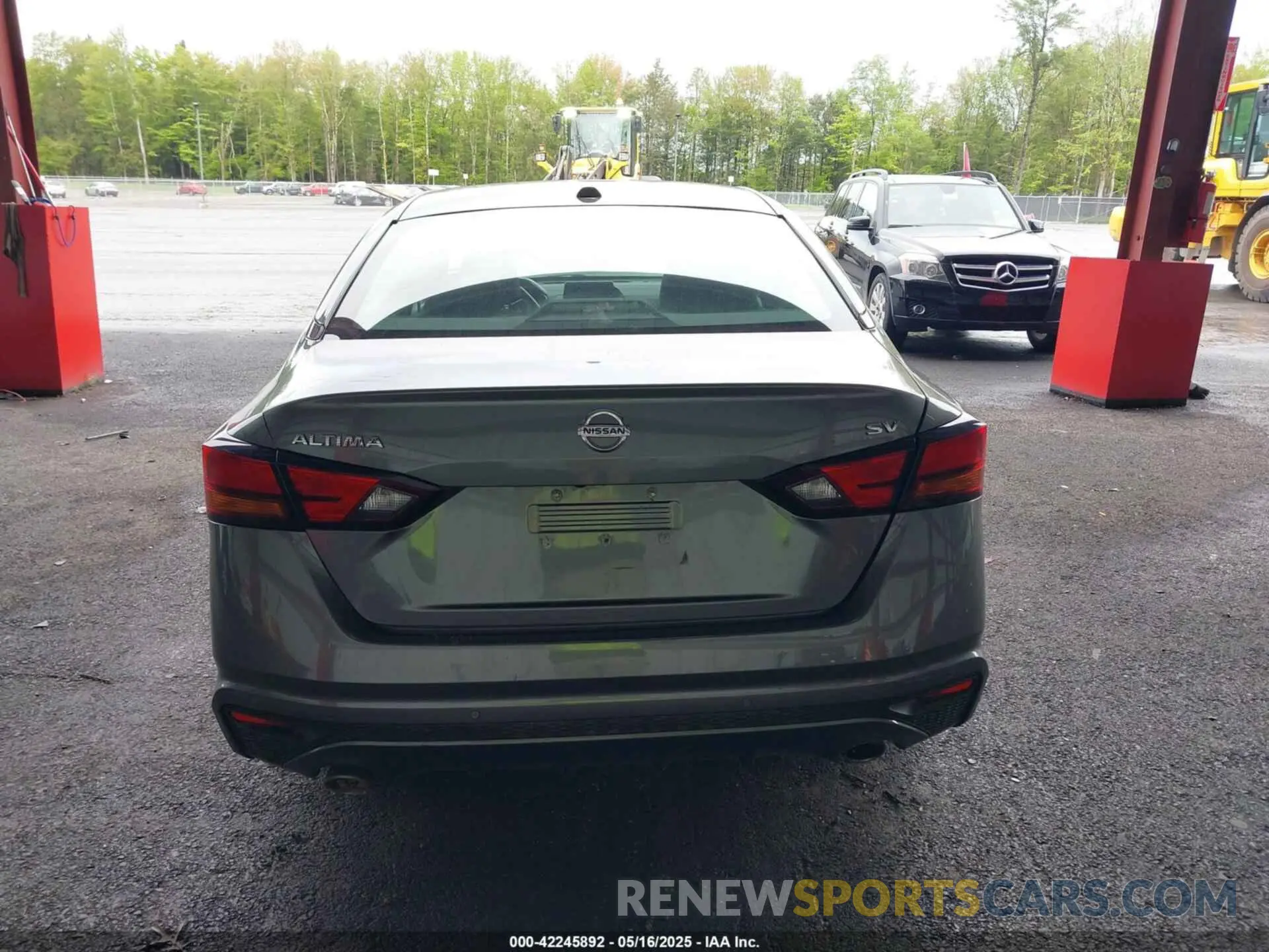 16 Photograph of a damaged car 1N4BL4DV6KC143166 NISSAN ALTIMA 2019