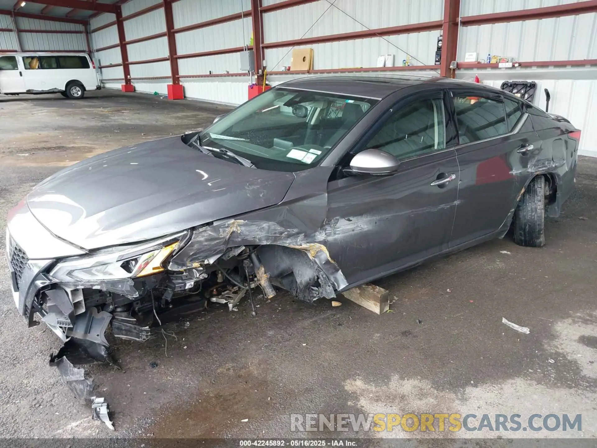6 Photograph of a damaged car 1N4BL4DV6KC143166 NISSAN ALTIMA 2019