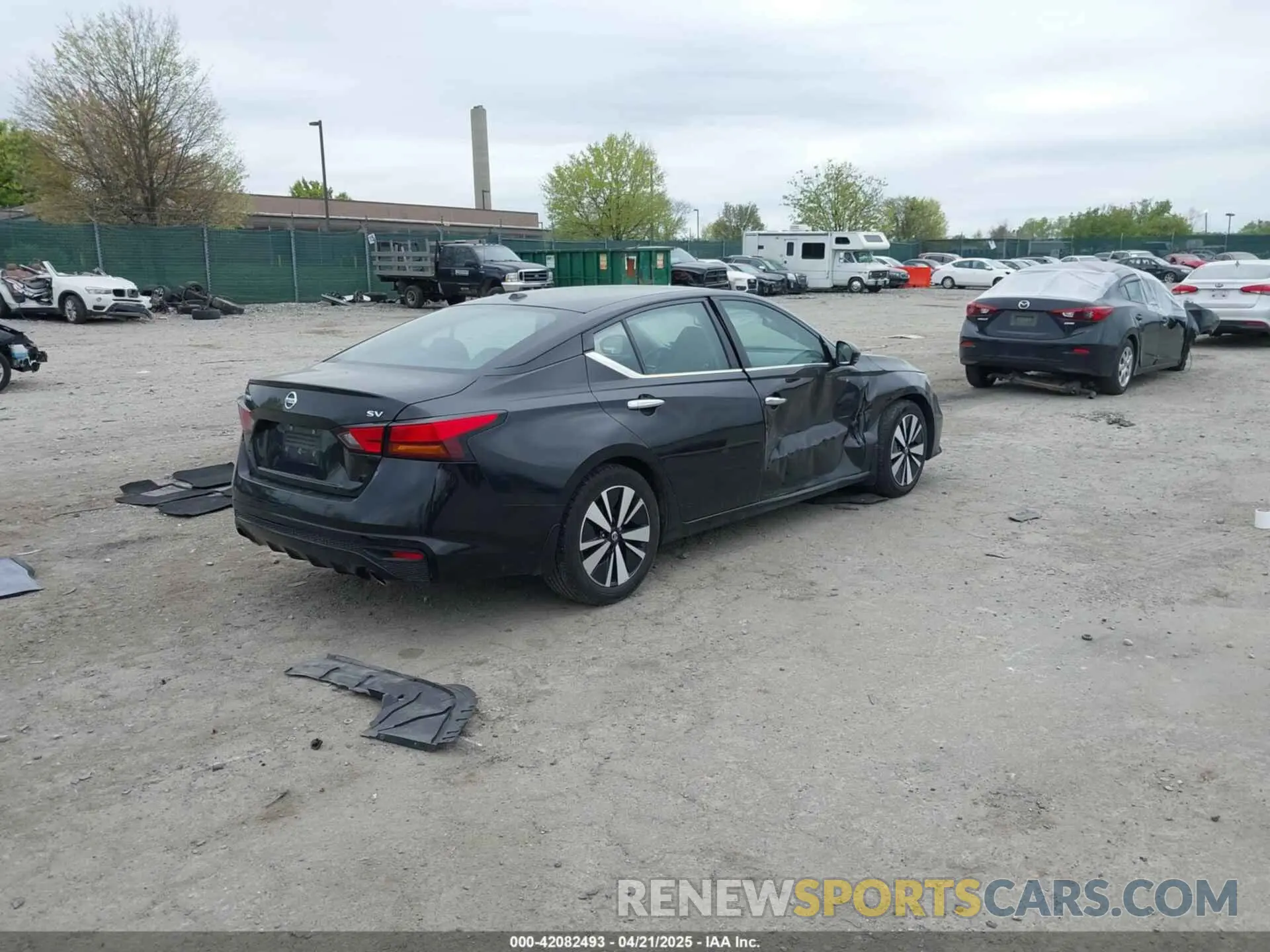 4 Photograph of a damaged car 1N4BL4DV6KC143538 NISSAN ALTIMA 2019