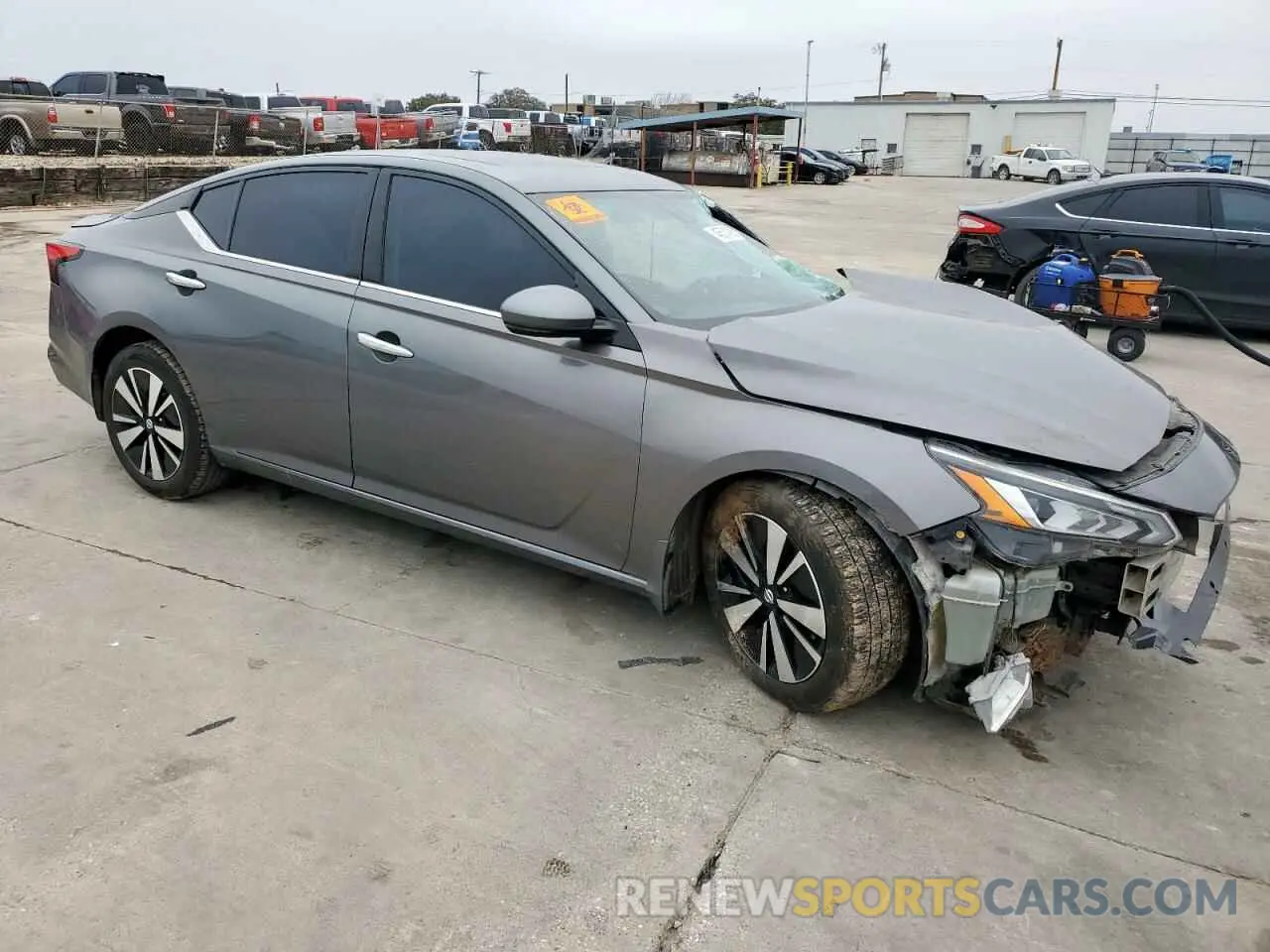 4 Photograph of a damaged car 1N4BL4DV6KC145015 NISSAN ALTIMA 2019