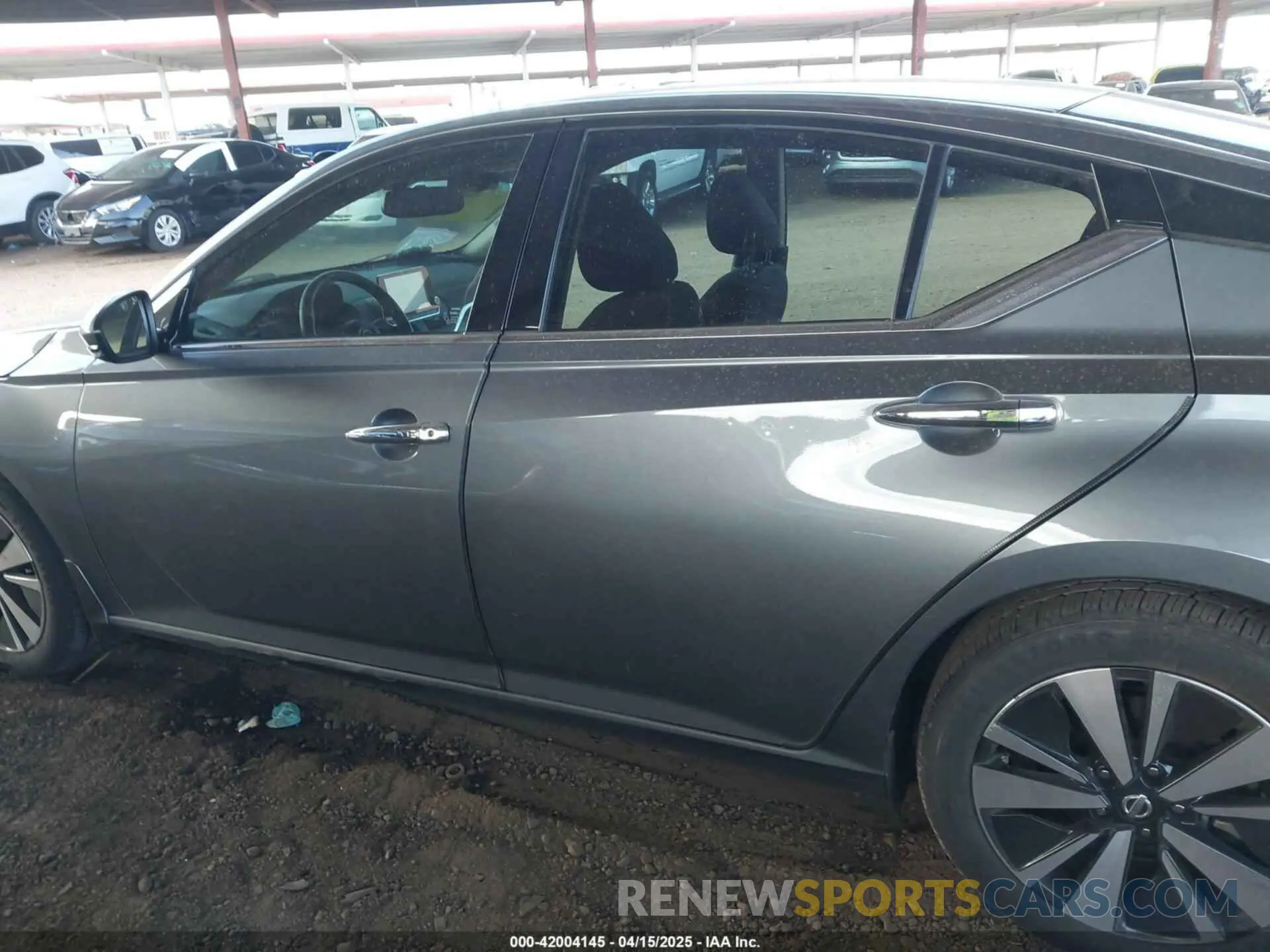 15 Photograph of a damaged car 1N4BL4DV6KC183408 NISSAN ALTIMA 2019