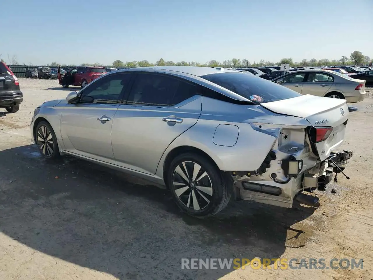 2 Photograph of a damaged car 1N4BL4DV7KC130863 NISSAN ALTIMA 2019