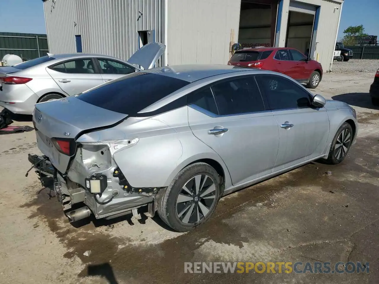 3 Photograph of a damaged car 1N4BL4DV7KC130863 NISSAN ALTIMA 2019