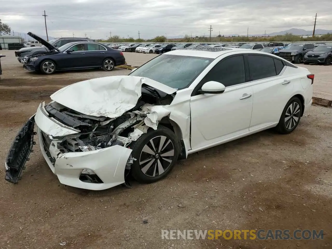 1 Photograph of a damaged car 1N4BL4DV7KC134704 NISSAN ALTIMA 2019