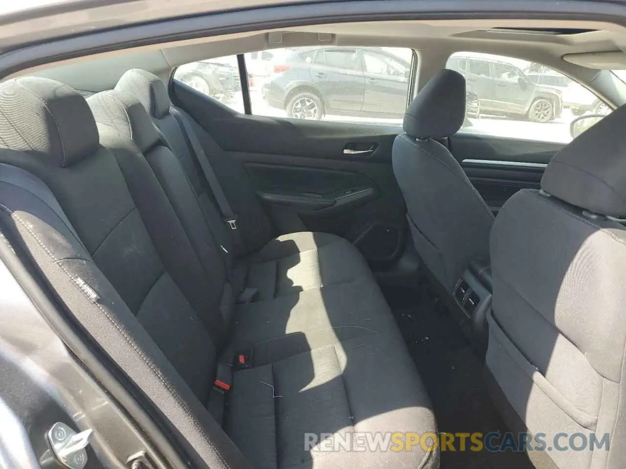 10 Photograph of a damaged car 1N4BL4DV7KC156847 NISSAN ALTIMA 2019