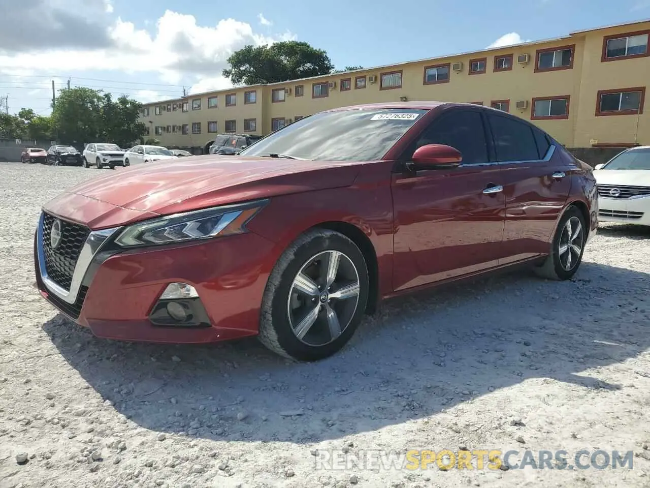 1 Photograph of a damaged car 1N4BL4DV8KC114087 NISSAN ALTIMA 2019