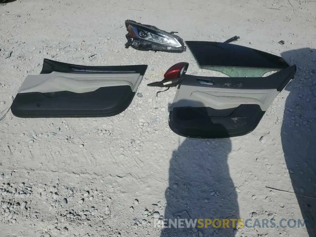 12 Photograph of a damaged car 1N4BL4DV8KC114087 NISSAN ALTIMA 2019