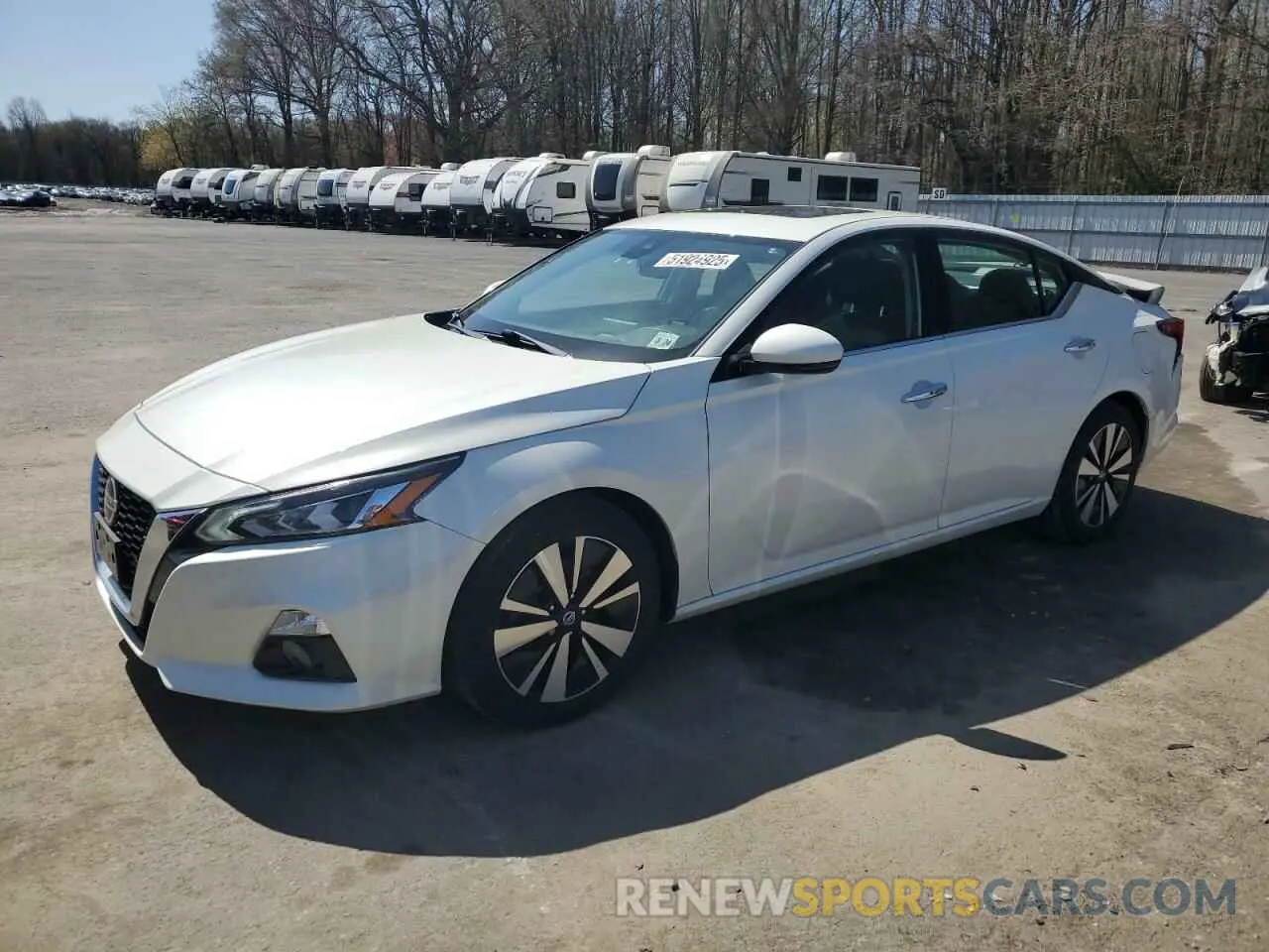 1 Photograph of a damaged car 1N4BL4DV8KC120519 NISSAN ALTIMA 2019