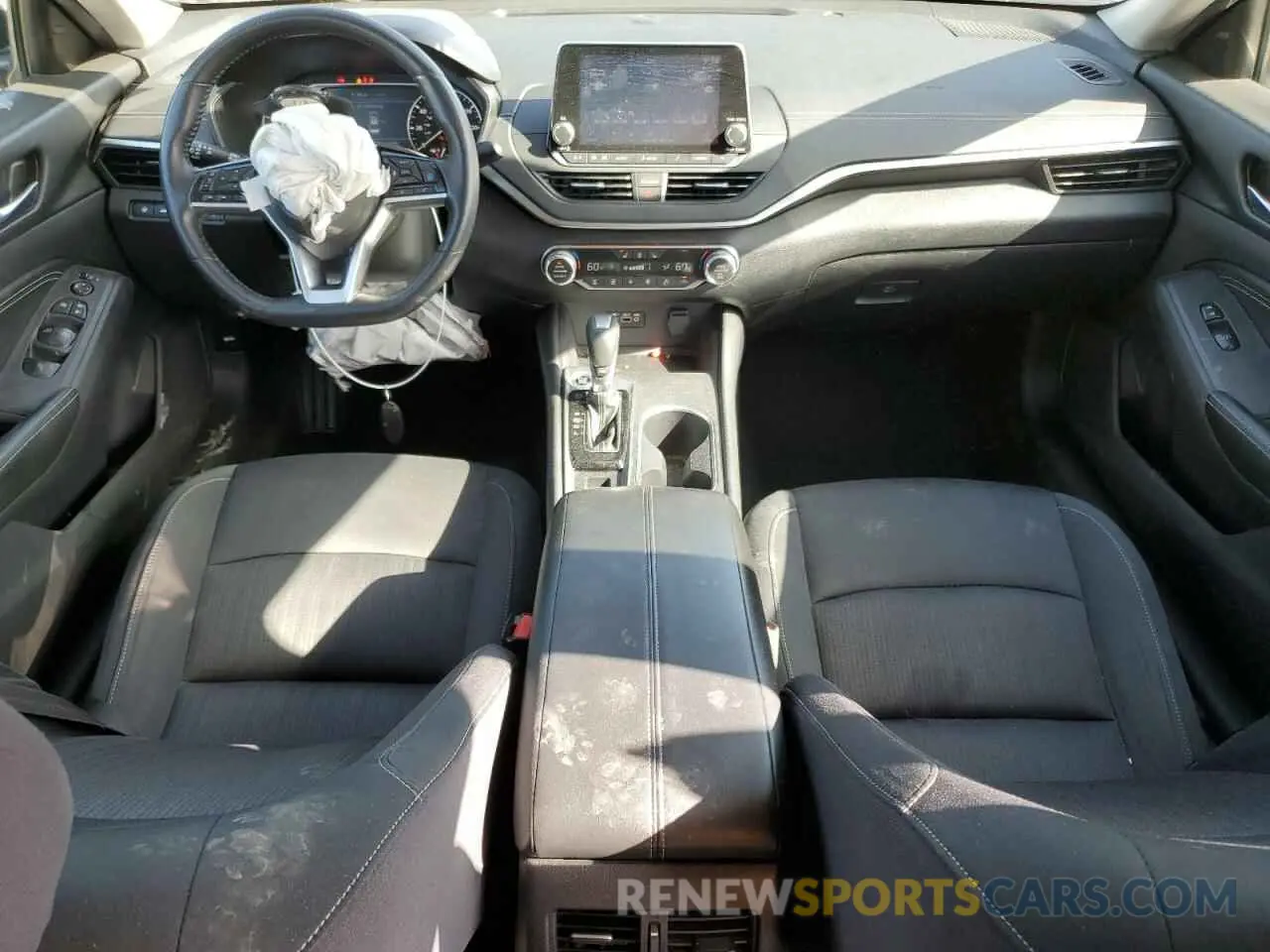 8 Photograph of a damaged car 1N4BL4DV8KC128023 NISSAN ALTIMA 2019