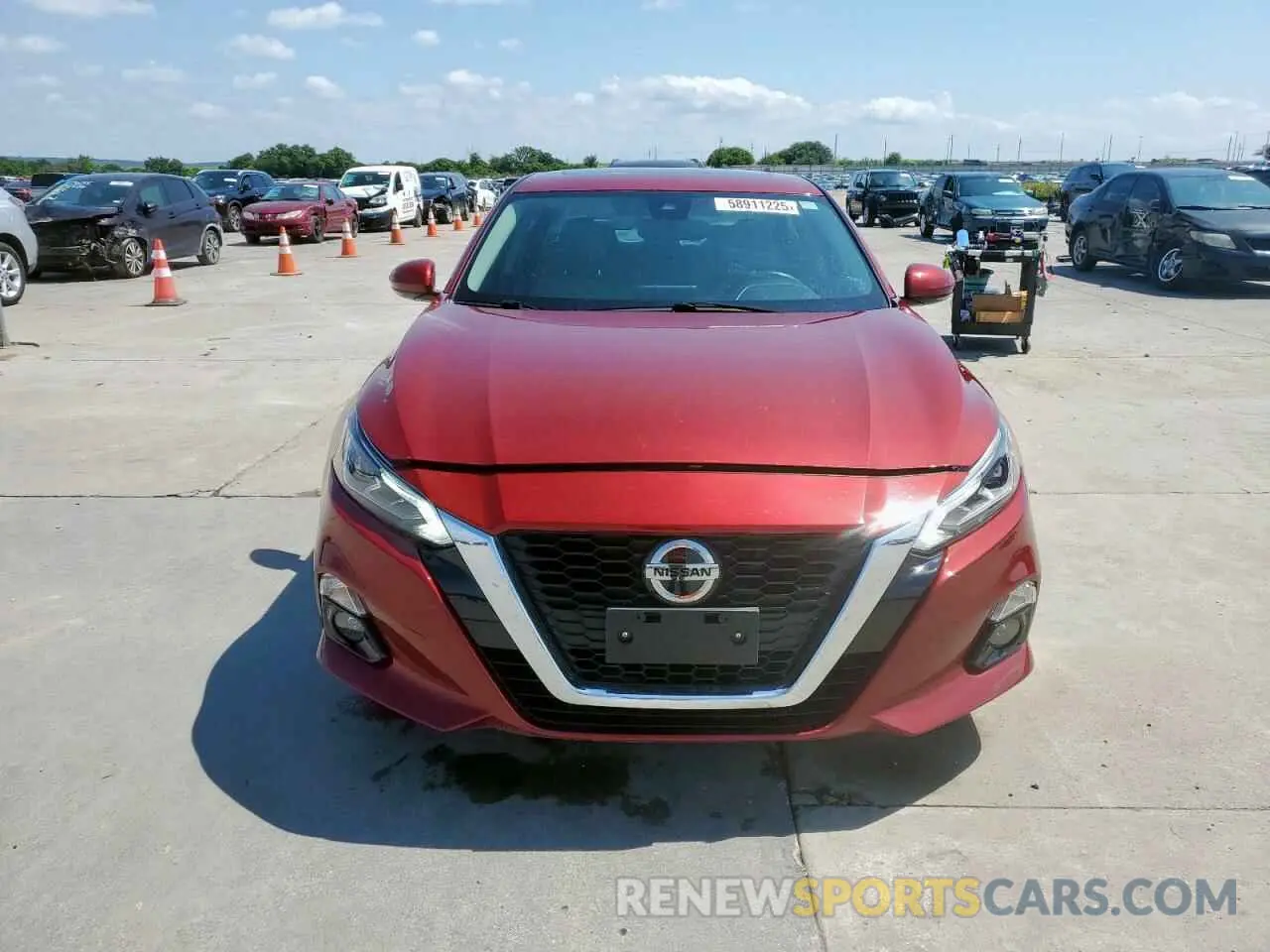 5 Photograph of a damaged car 1N4BL4DV8KC130659 NISSAN ALTIMA 2019
