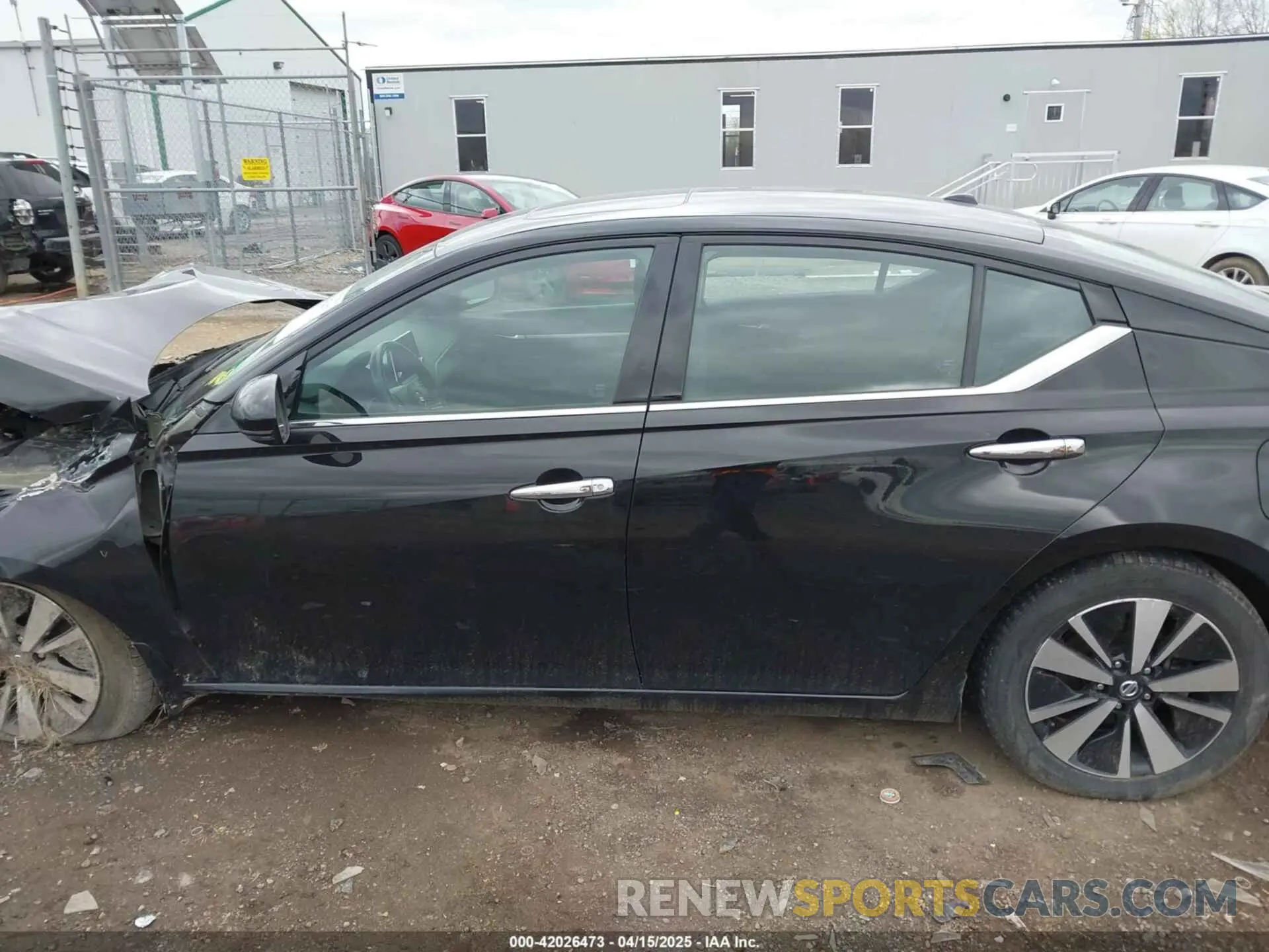 15 Photograph of a damaged car 1N4BL4DV8KC165542 NISSAN ALTIMA 2019