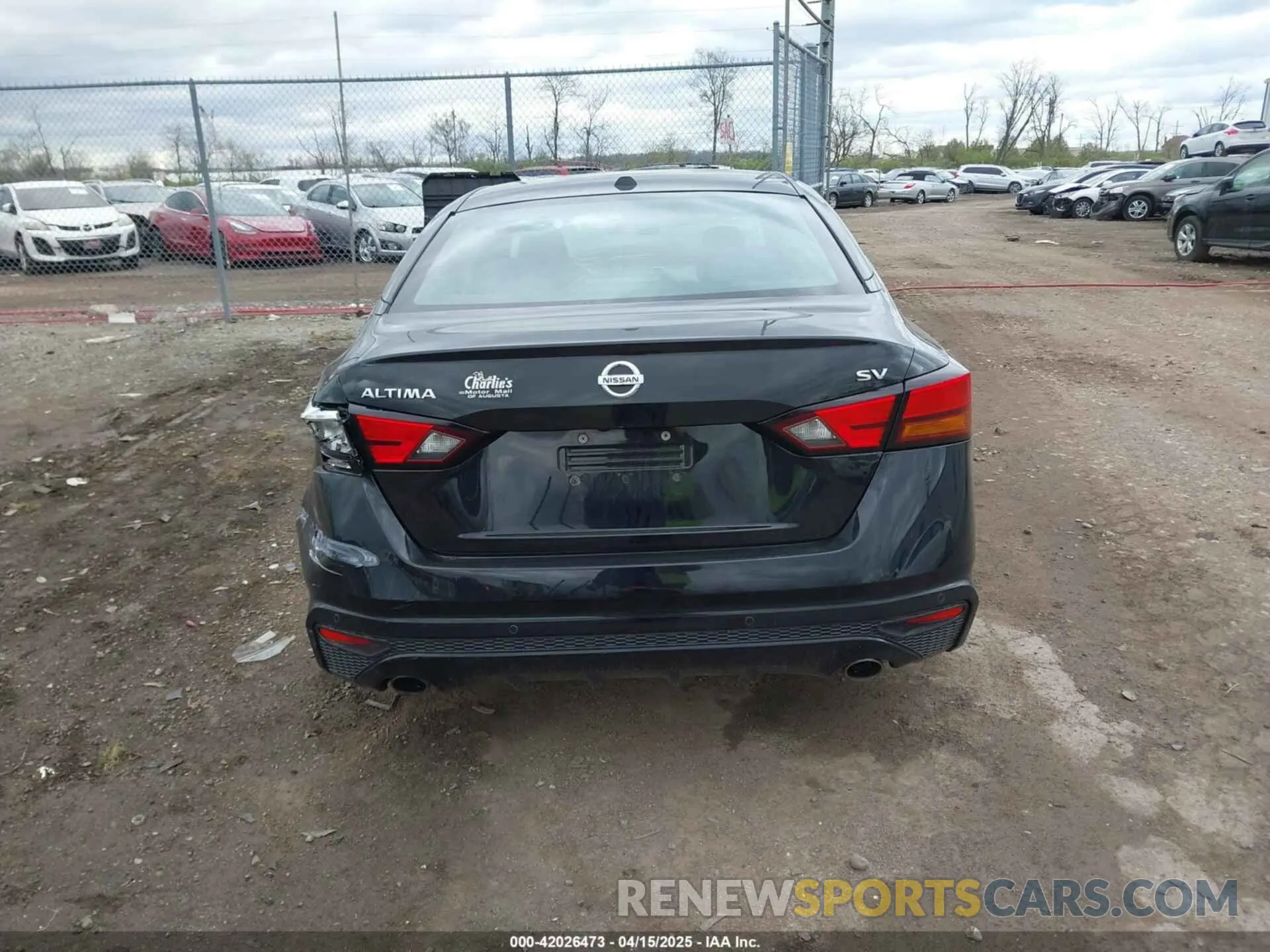 17 Photograph of a damaged car 1N4BL4DV8KC165542 NISSAN ALTIMA 2019