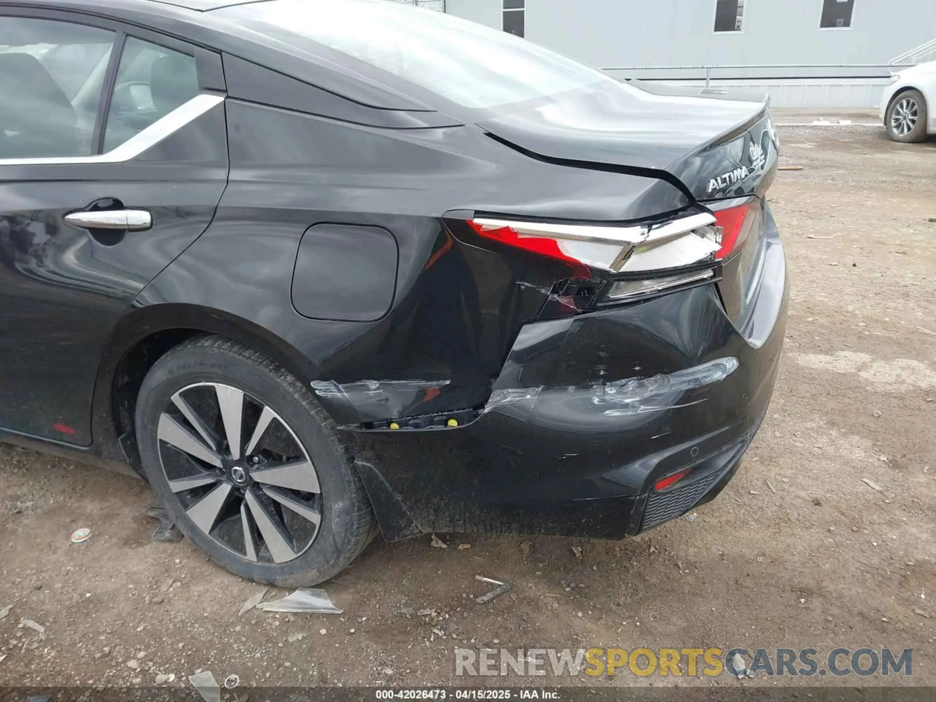 6 Photograph of a damaged car 1N4BL4DV8KC165542 NISSAN ALTIMA 2019