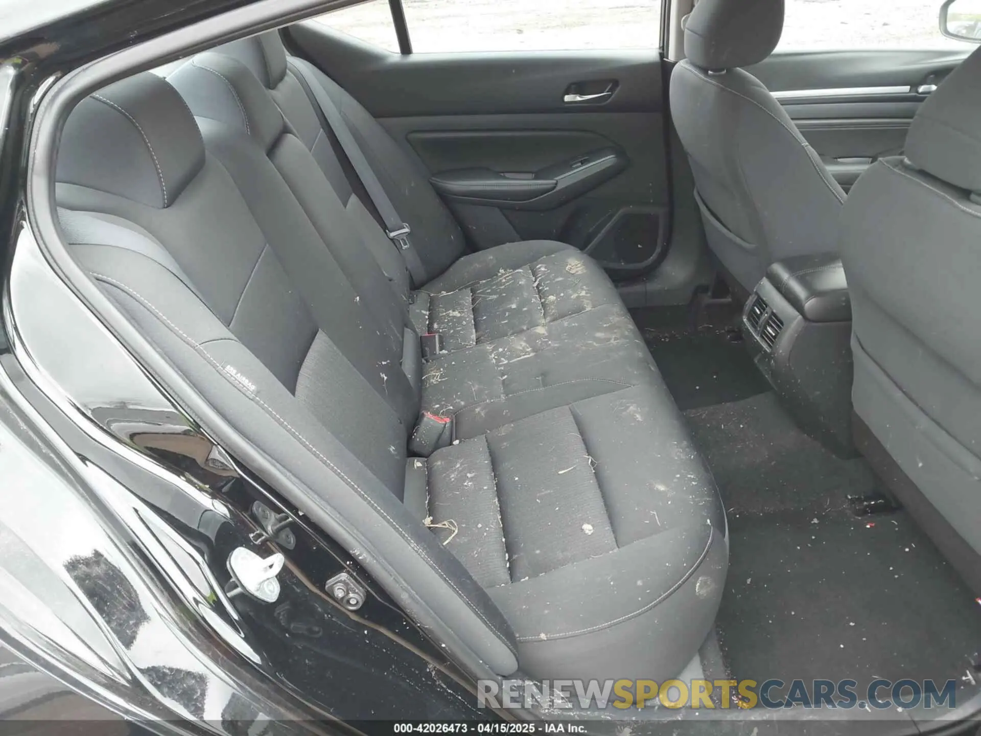 8 Photograph of a damaged car 1N4BL4DV8KC165542 NISSAN ALTIMA 2019