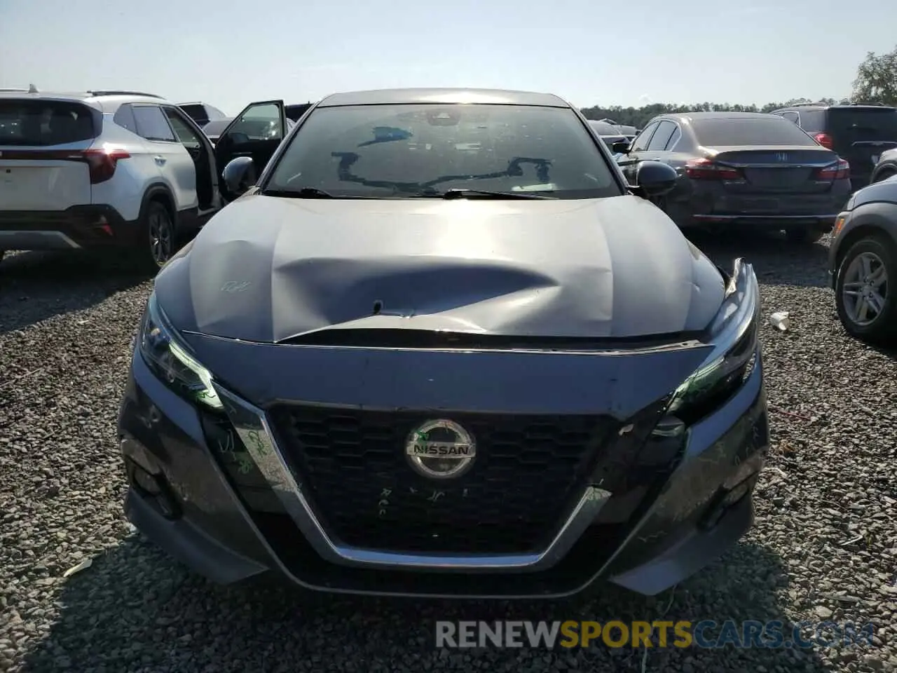 5 Photograph of a damaged car 1N4BL4DV8KC173706 NISSAN ALTIMA 2019