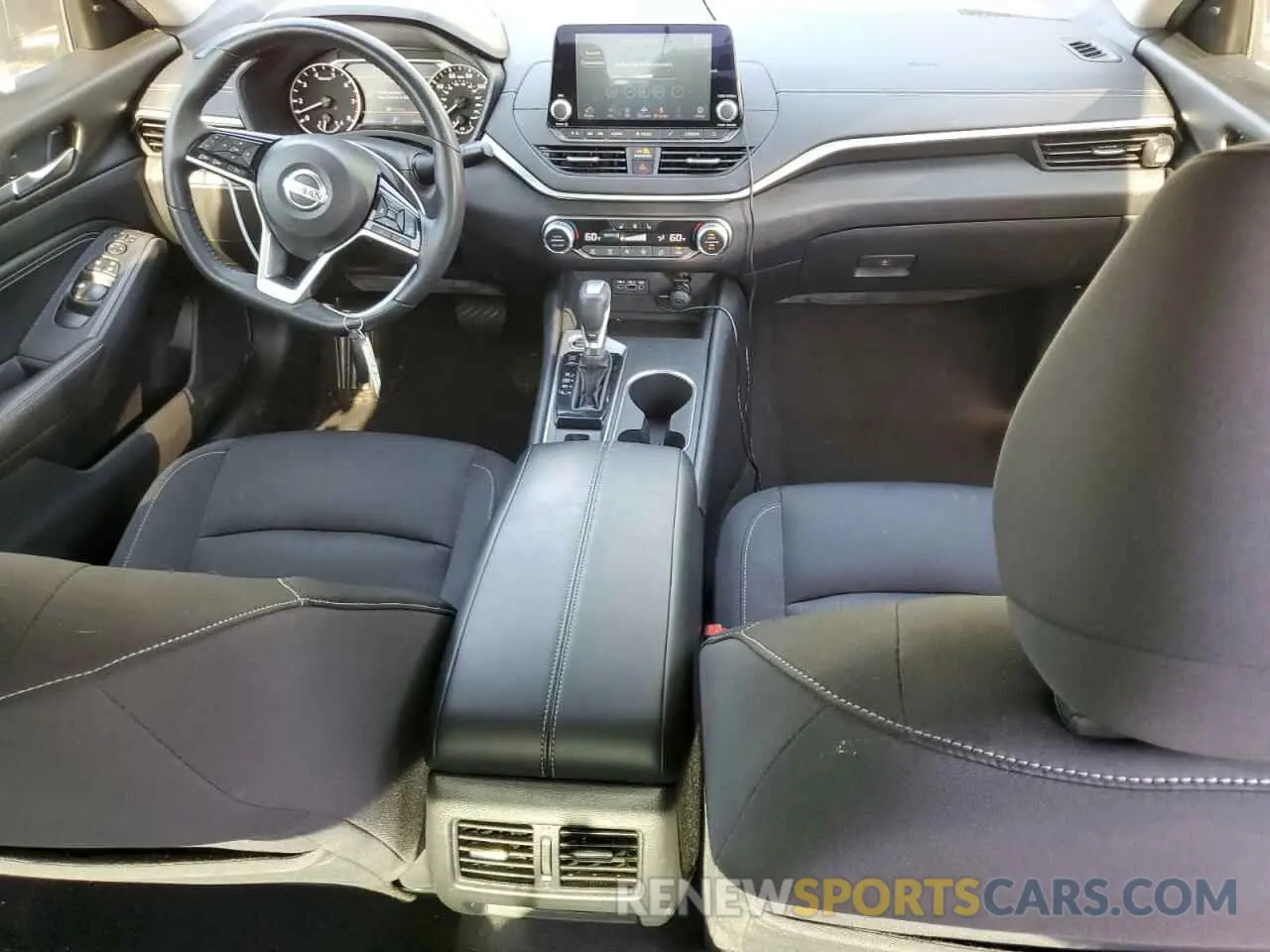 8 Photograph of a damaged car 1N4BL4DV8KC173706 NISSAN ALTIMA 2019